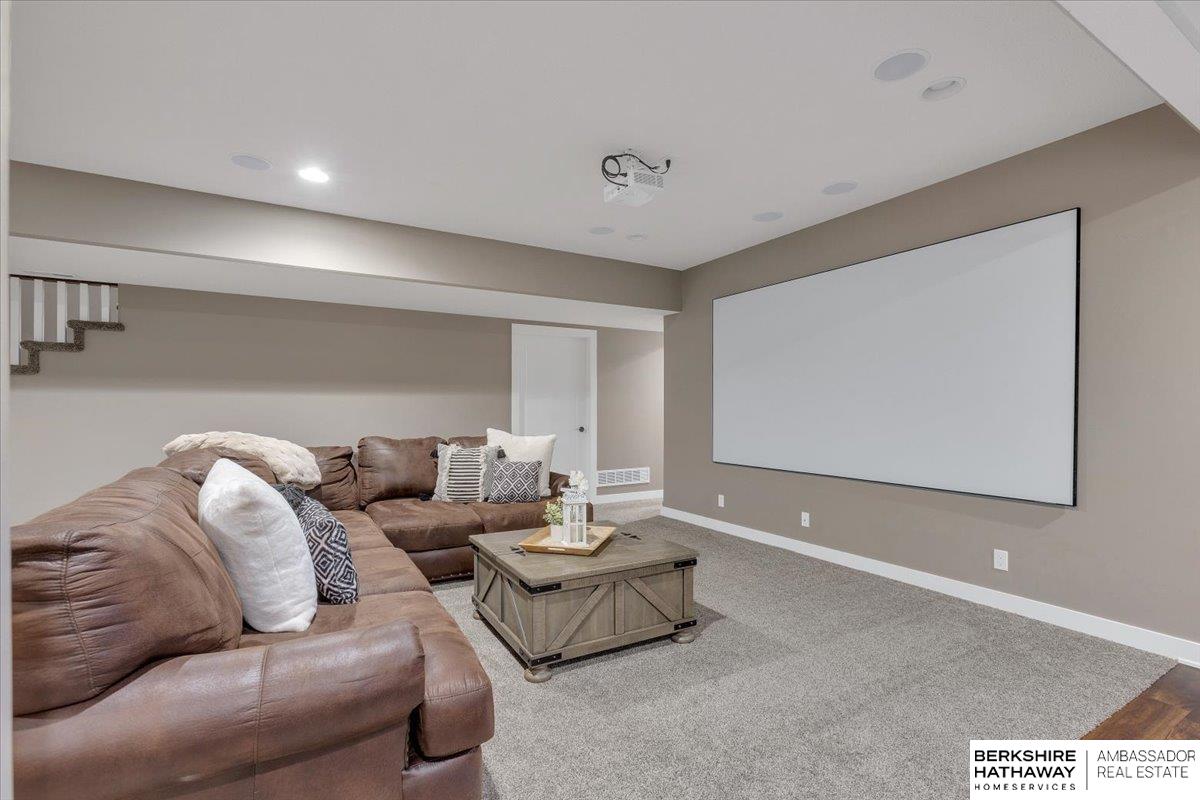 175 N 10th Avenue