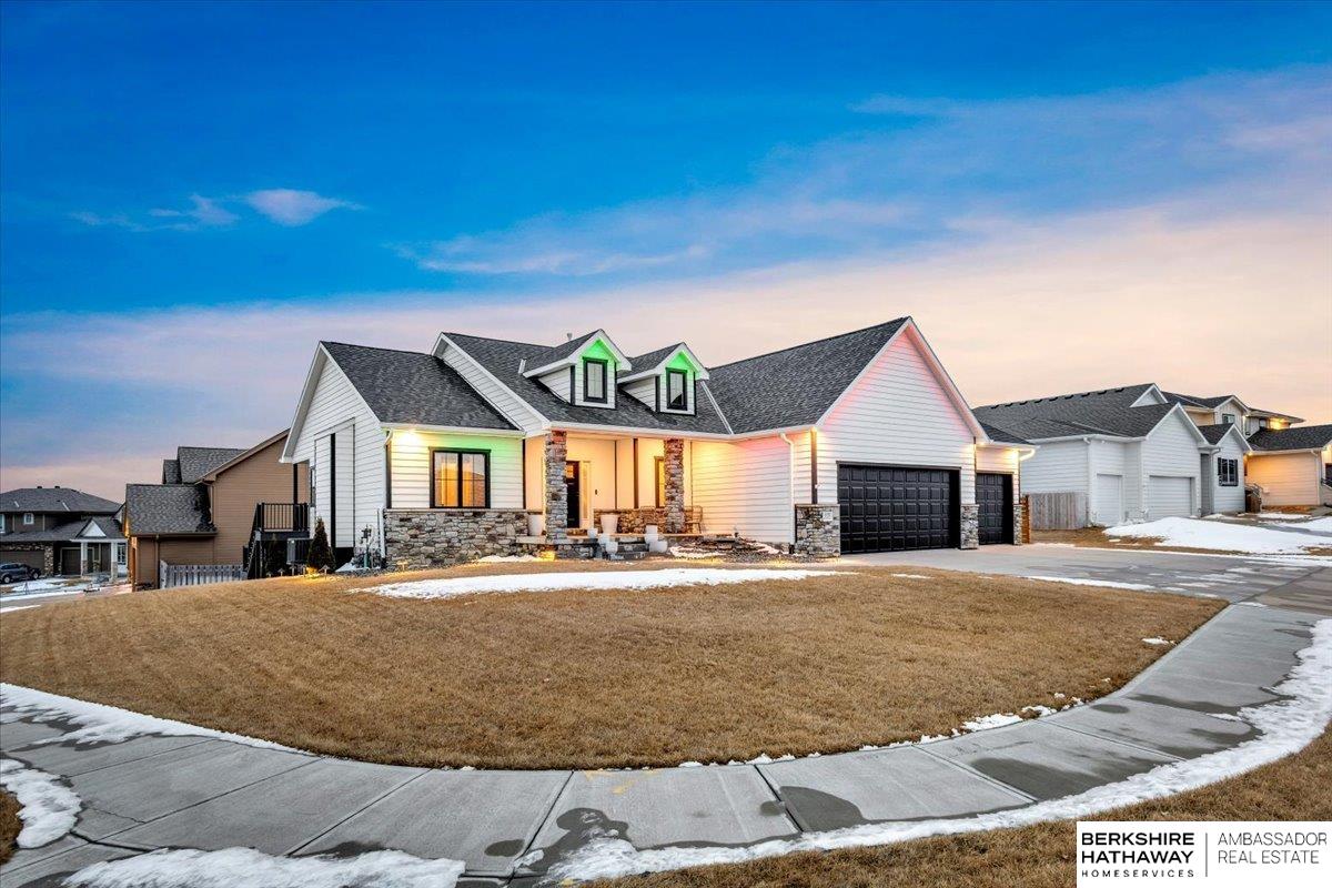175 N 10th Avenue