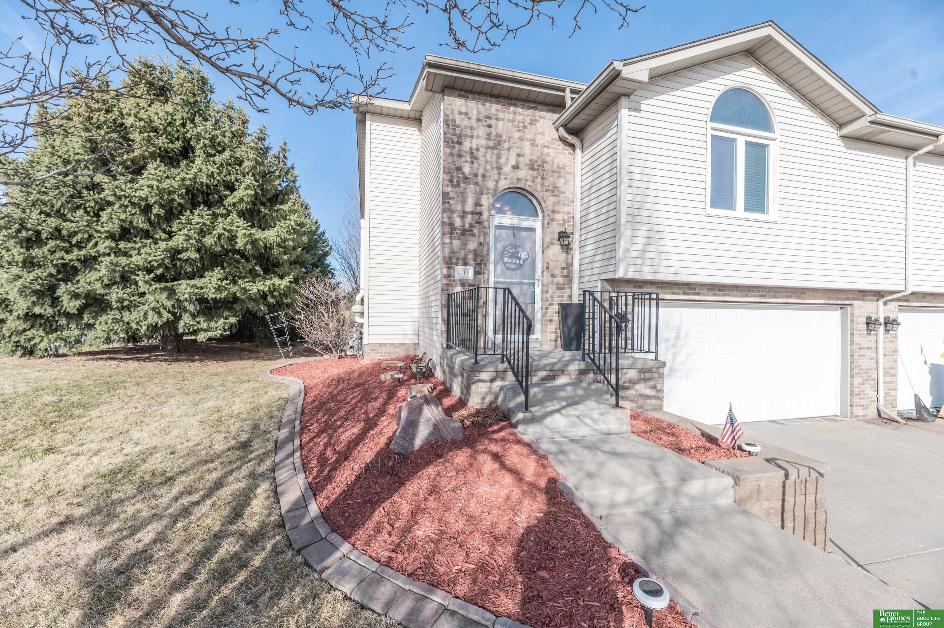 3706 N 157 Circle