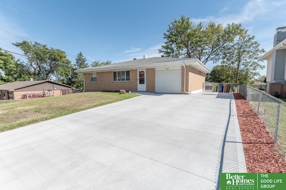 9405 Briarwood Lane