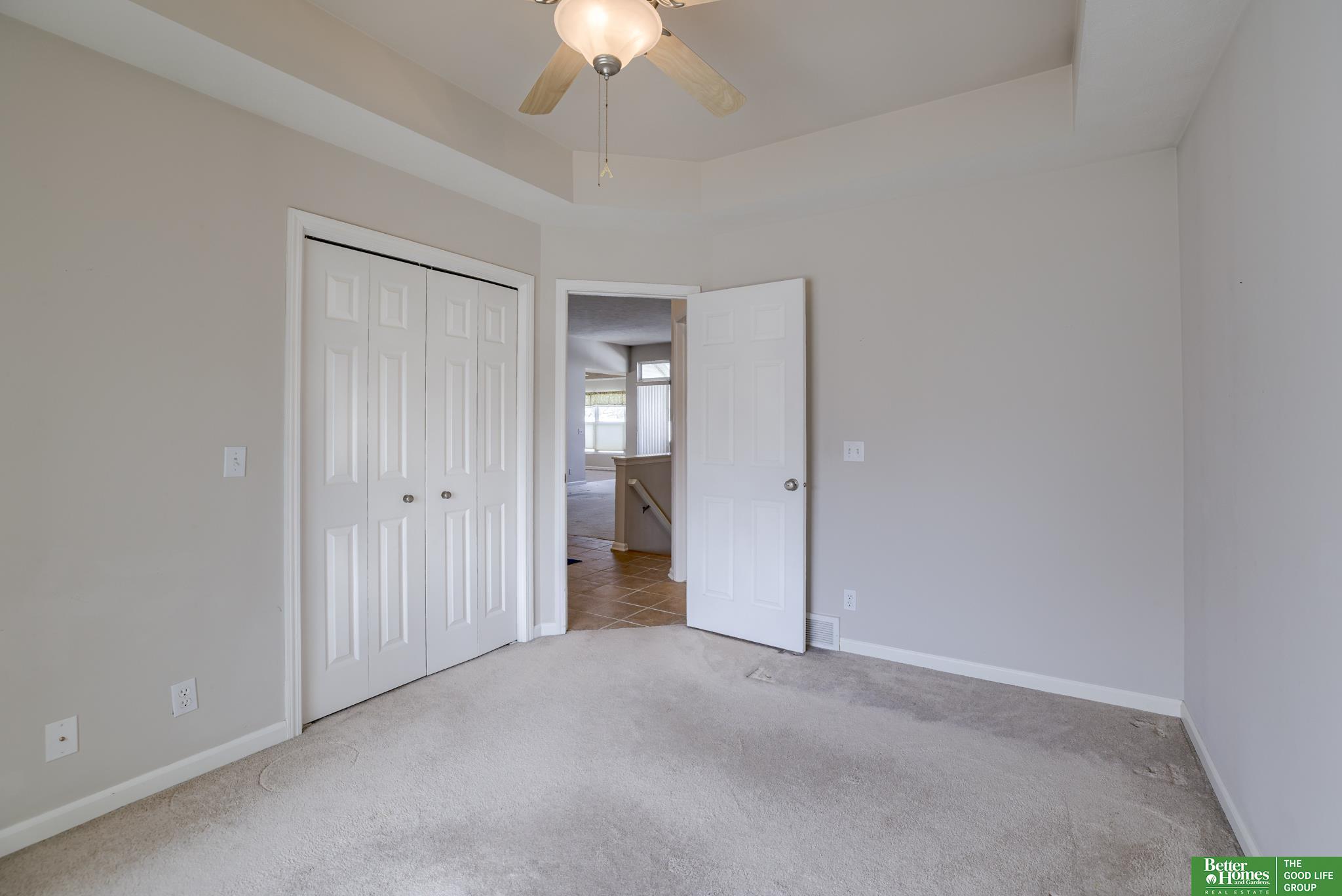 9204 Laurel Plaza