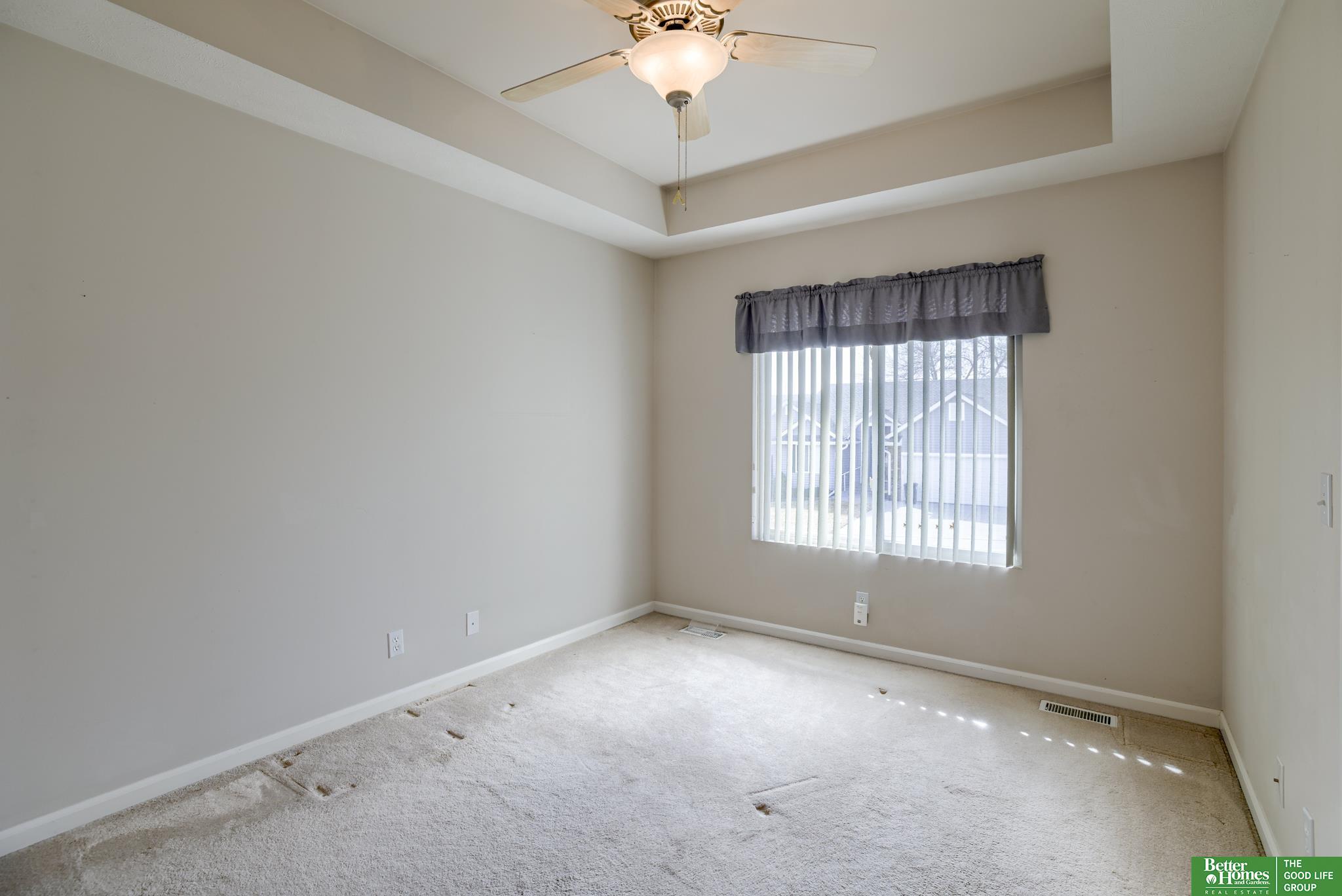 9204 Laurel Plaza