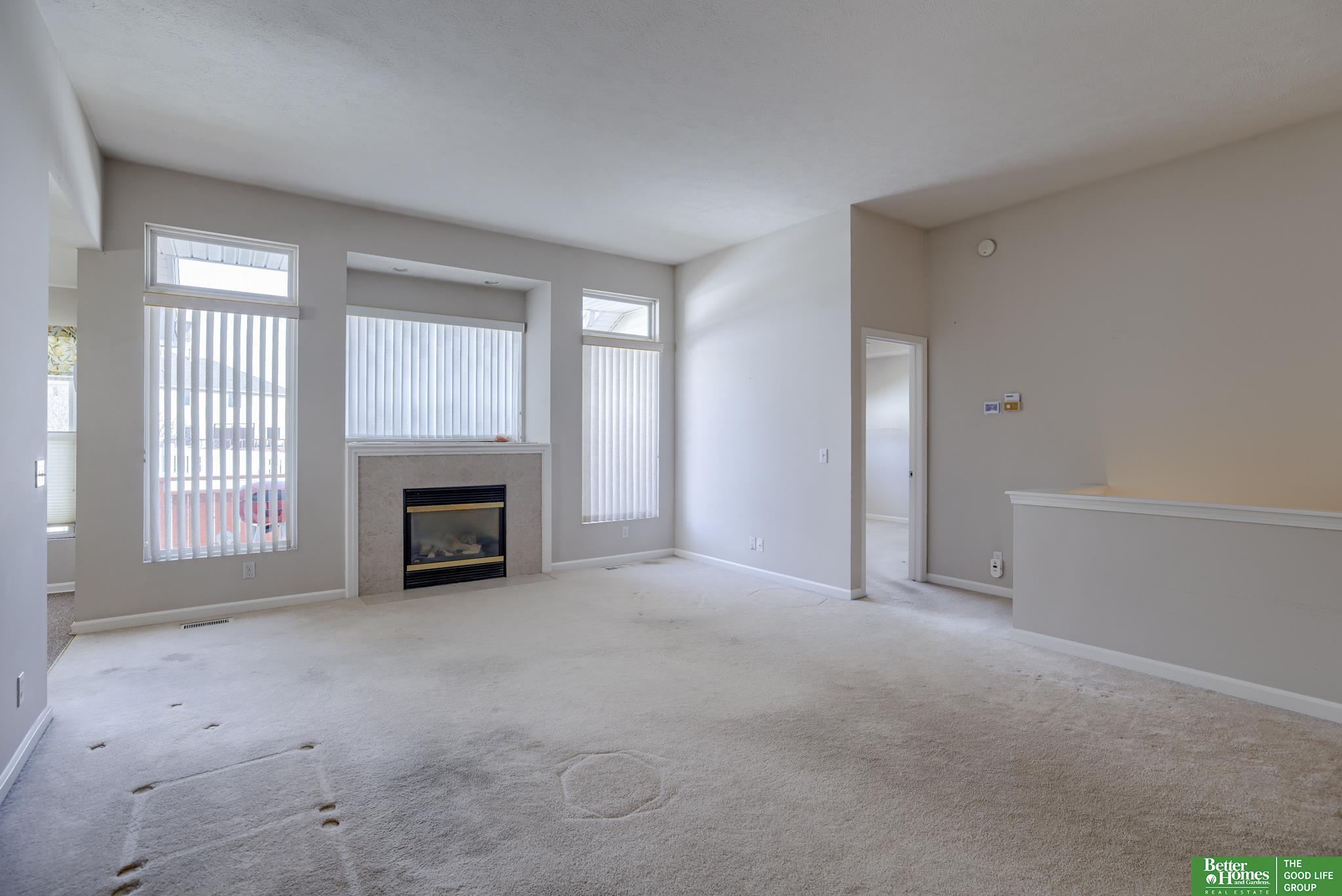9204 Laurel Plaza