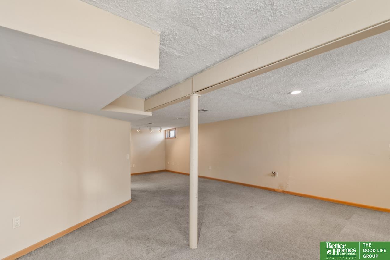 417 Hillcrest Drive