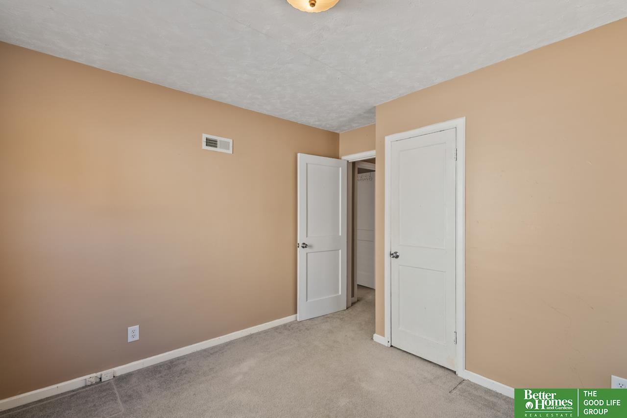 417 Hillcrest Drive
