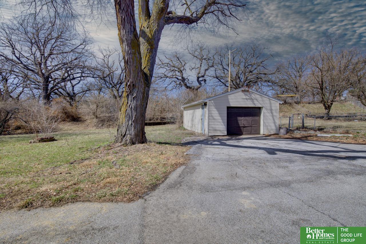 417 Hillcrest Drive