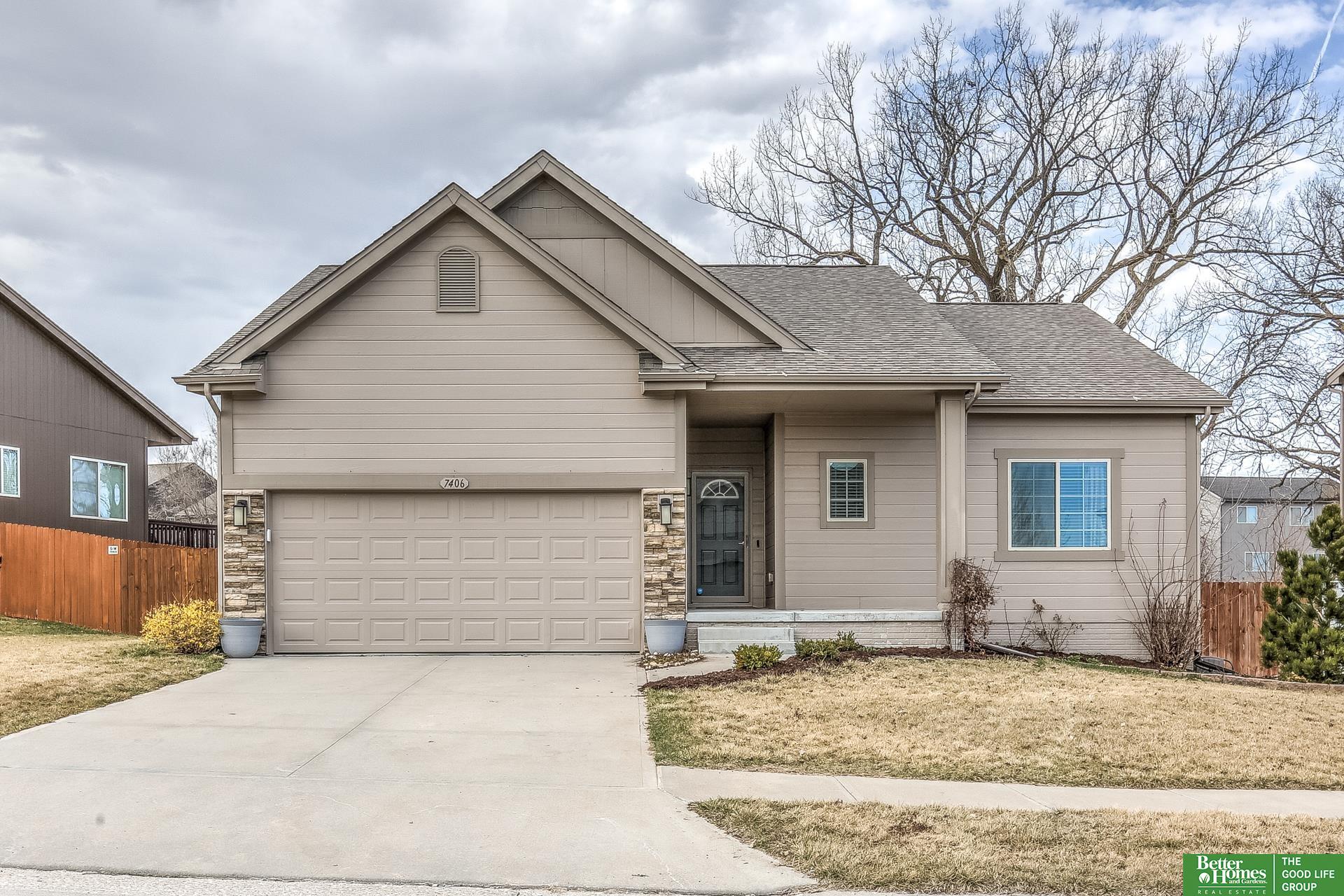 7406 N 140th Avenue
