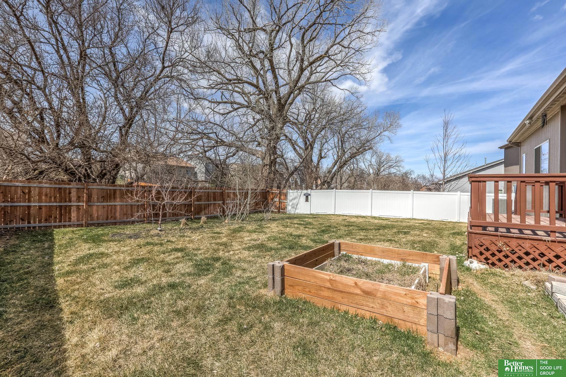 7406 N 140th Avenue