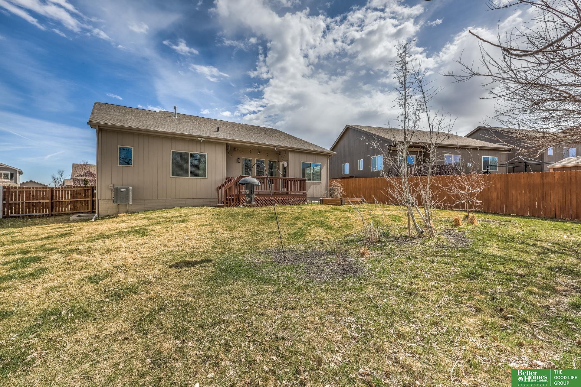 7406 N 140th Avenue