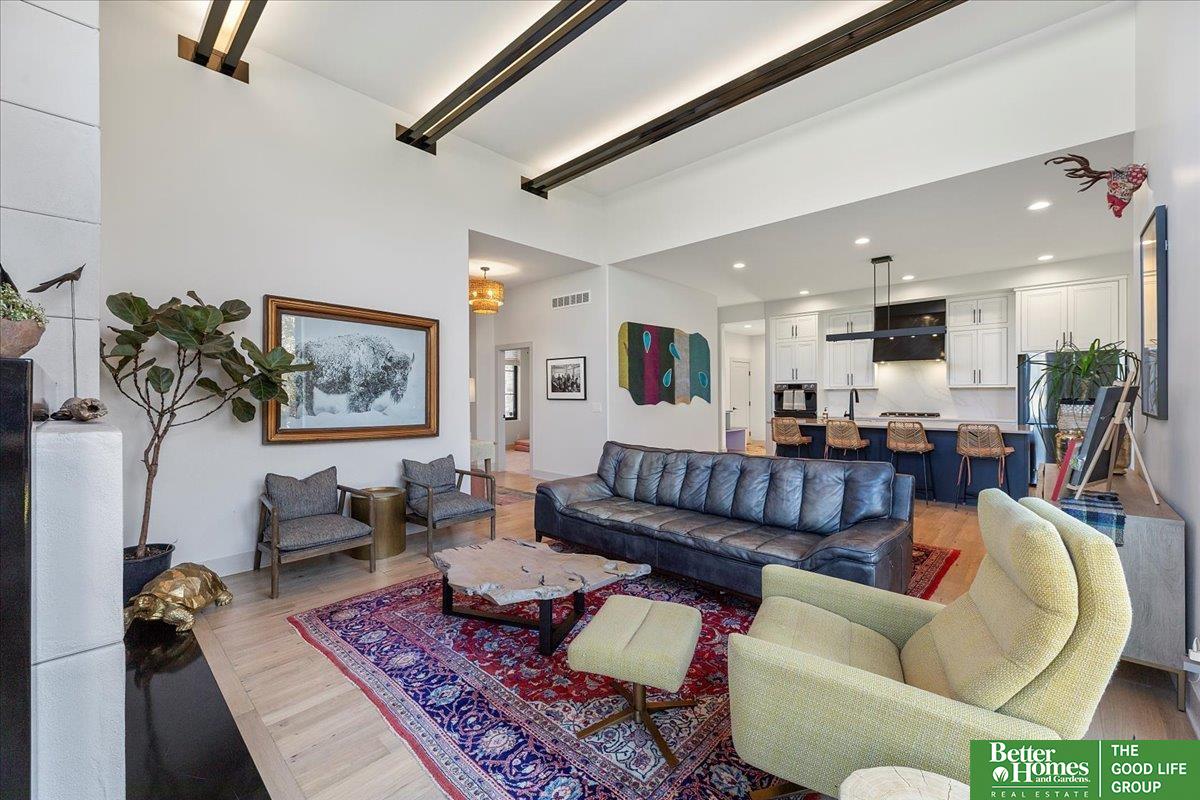 4505 Hawthorne Drive