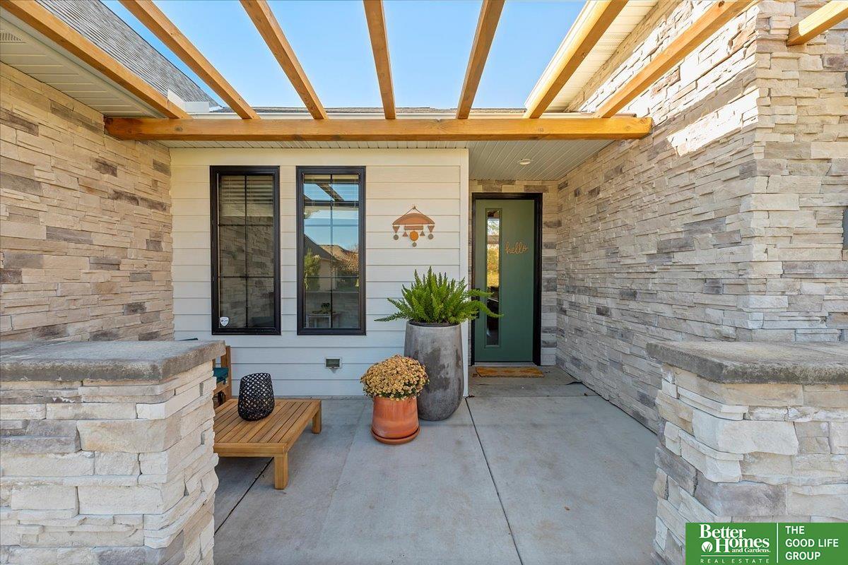 4505 Hawthorne Drive