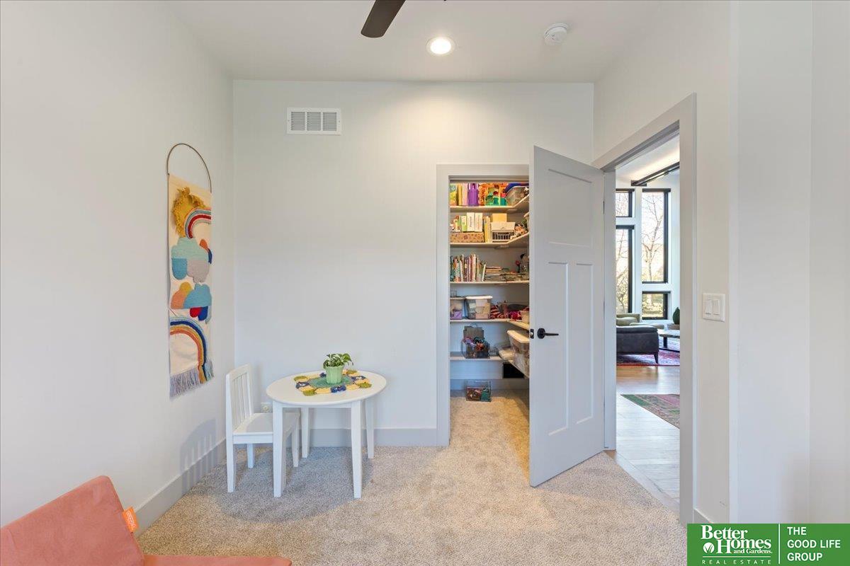 4505 Hawthorne Drive