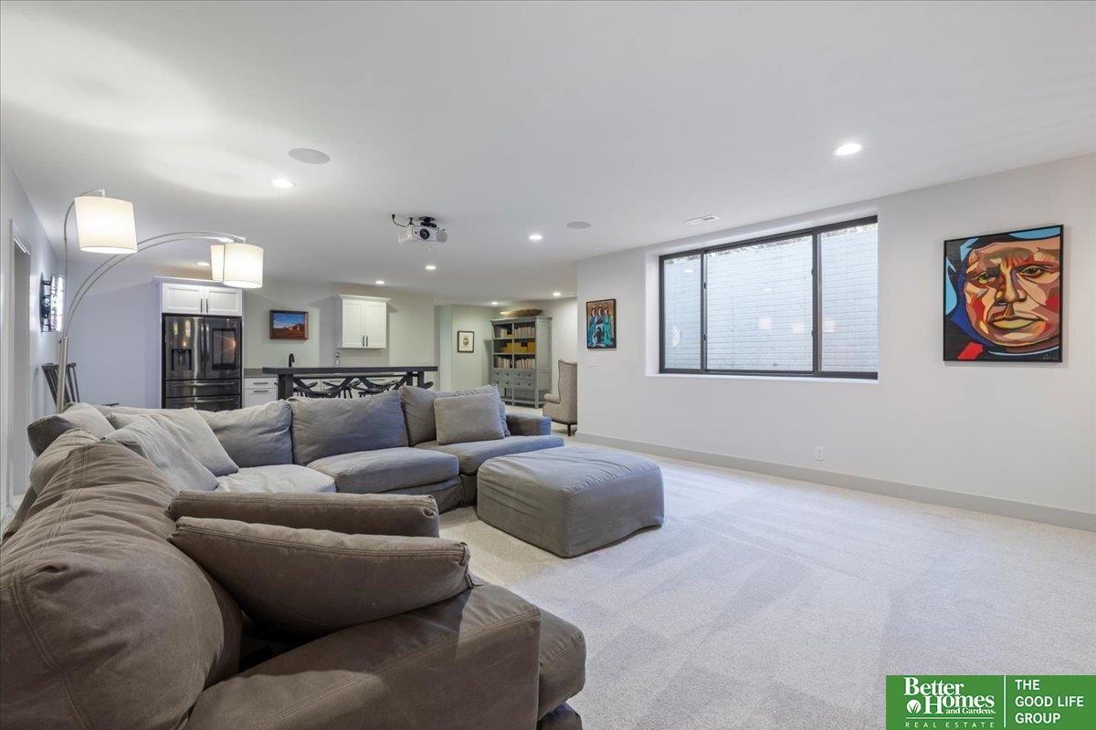 4505 Hawthorne Drive