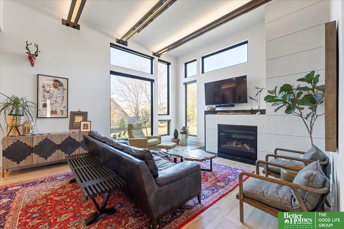 4505 Hawthorne Drive