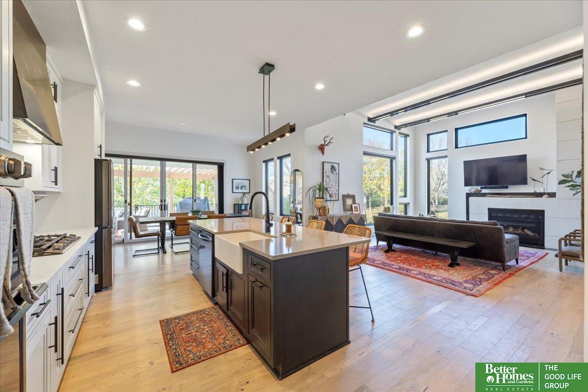 4505 Hawthorne Drive