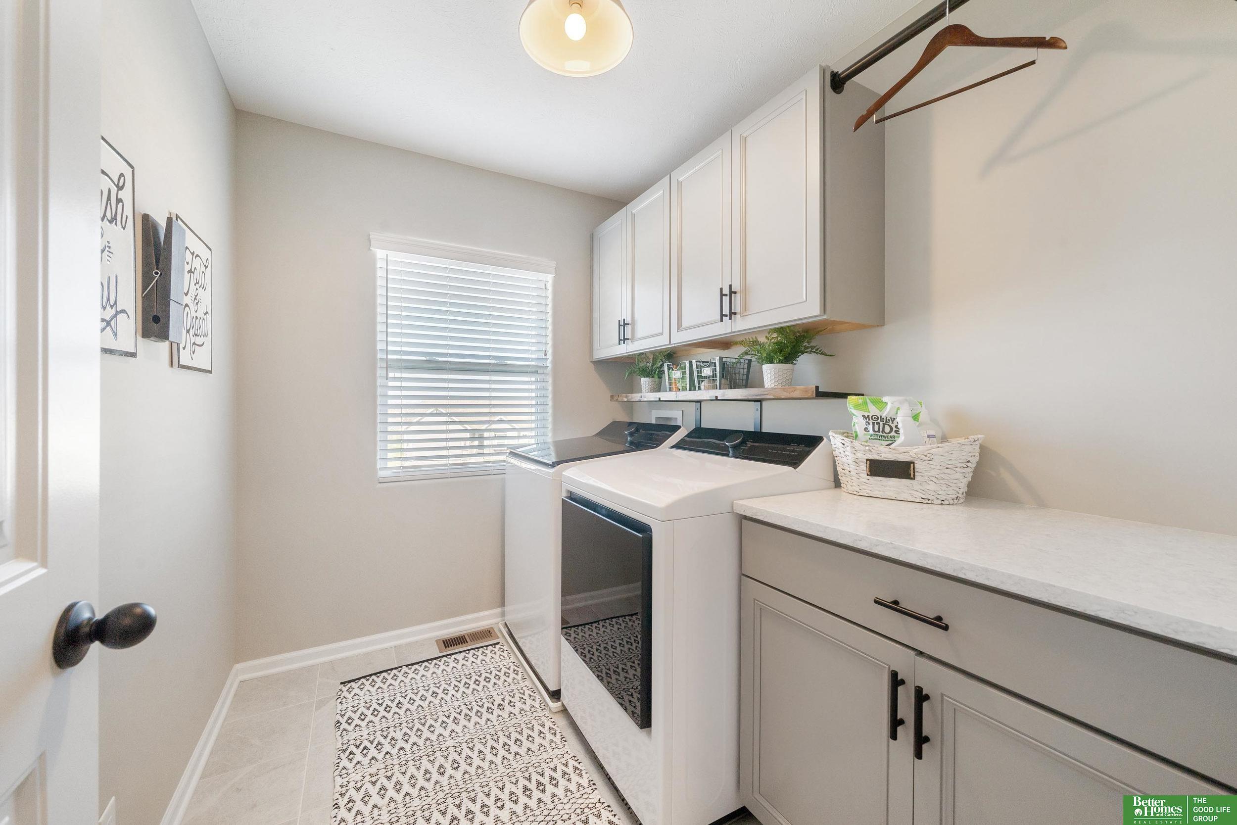 11006 Cove Hollow Drive