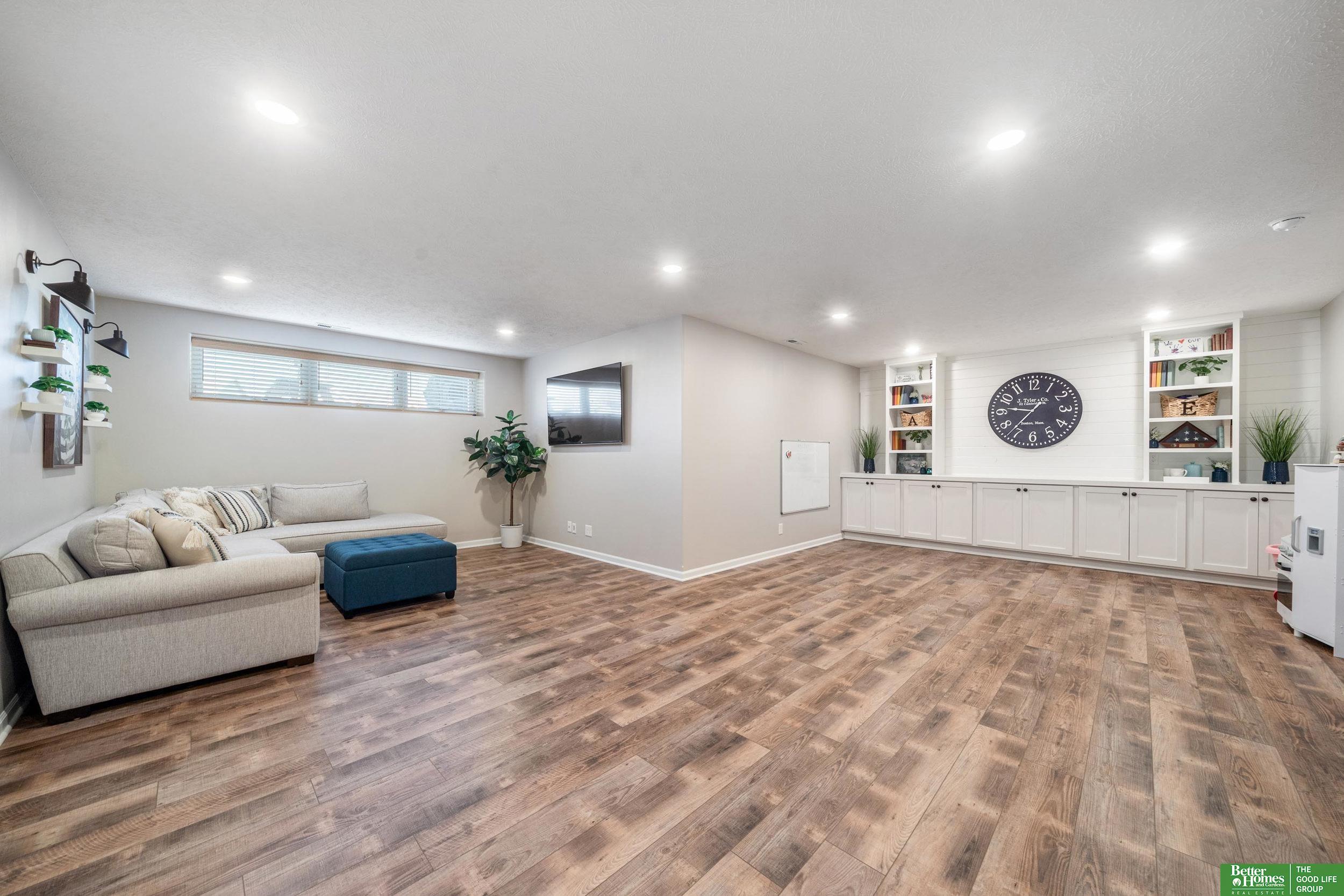 11006 Cove Hollow Drive