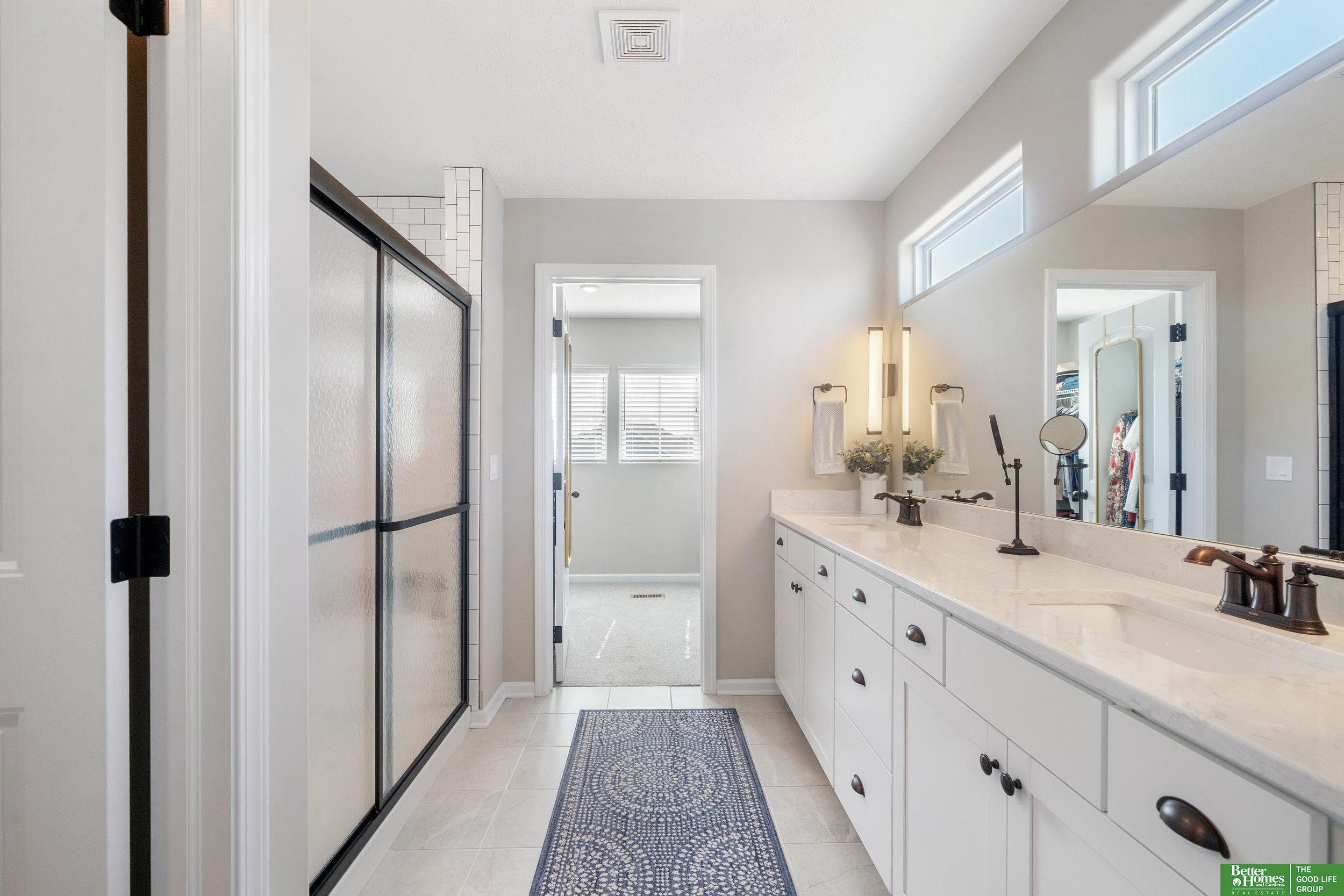 11006 Cove Hollow Drive