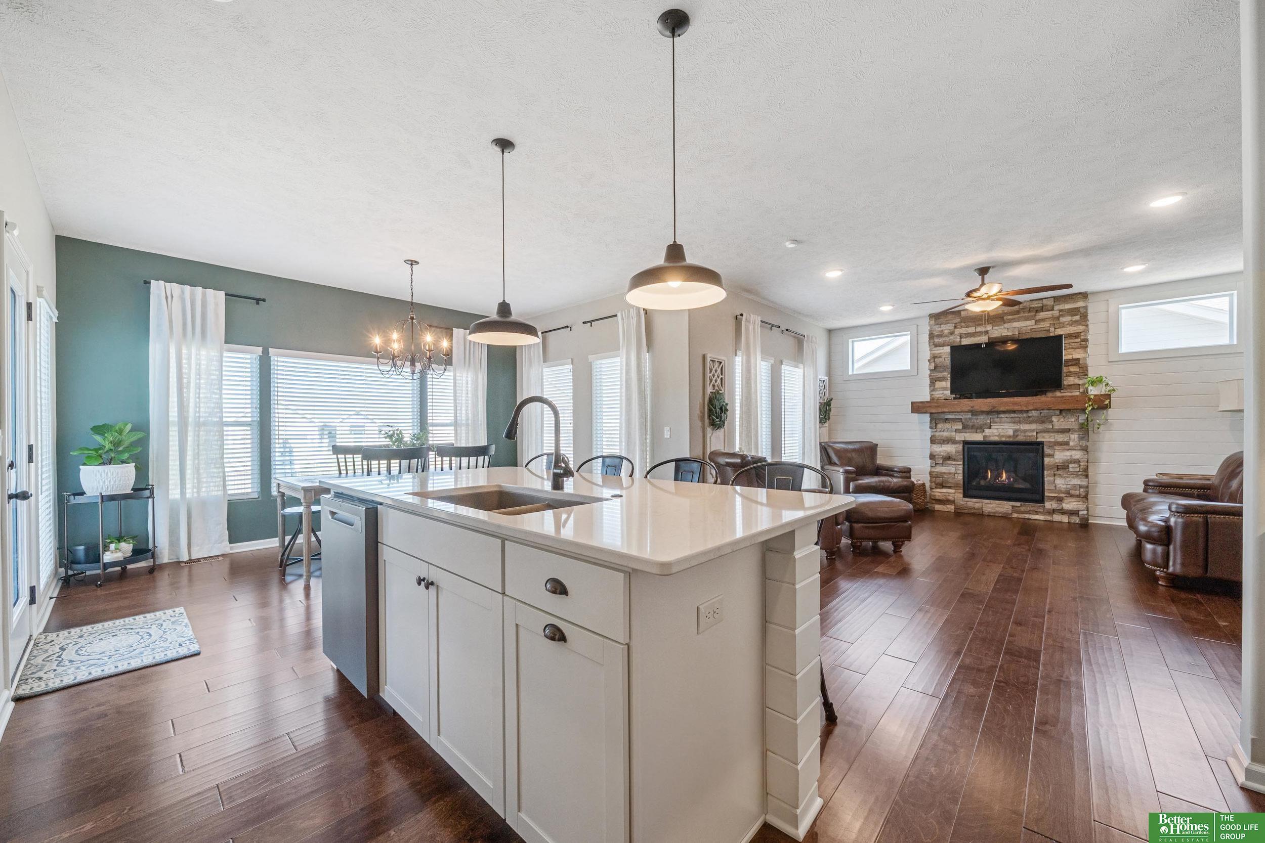 11006 Cove Hollow Drive