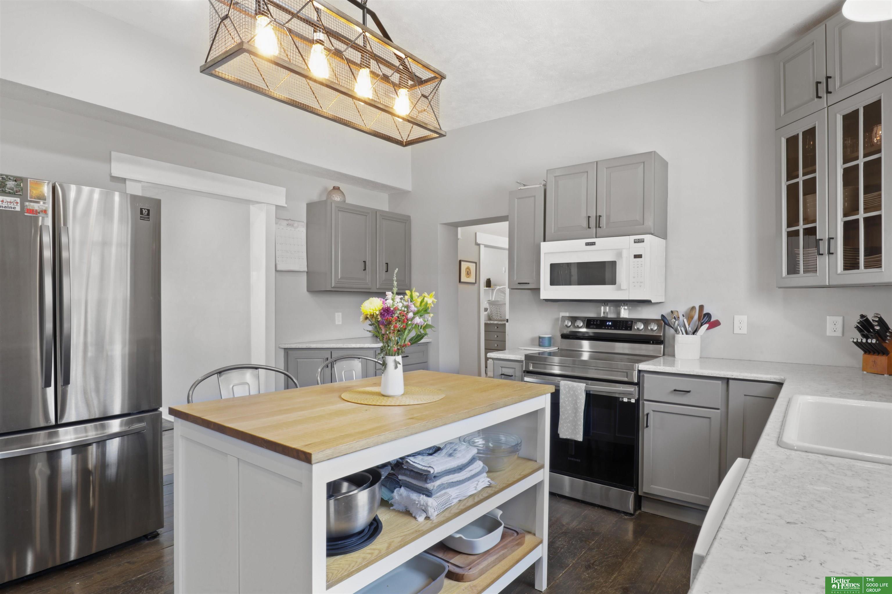 2342 Clay Street
