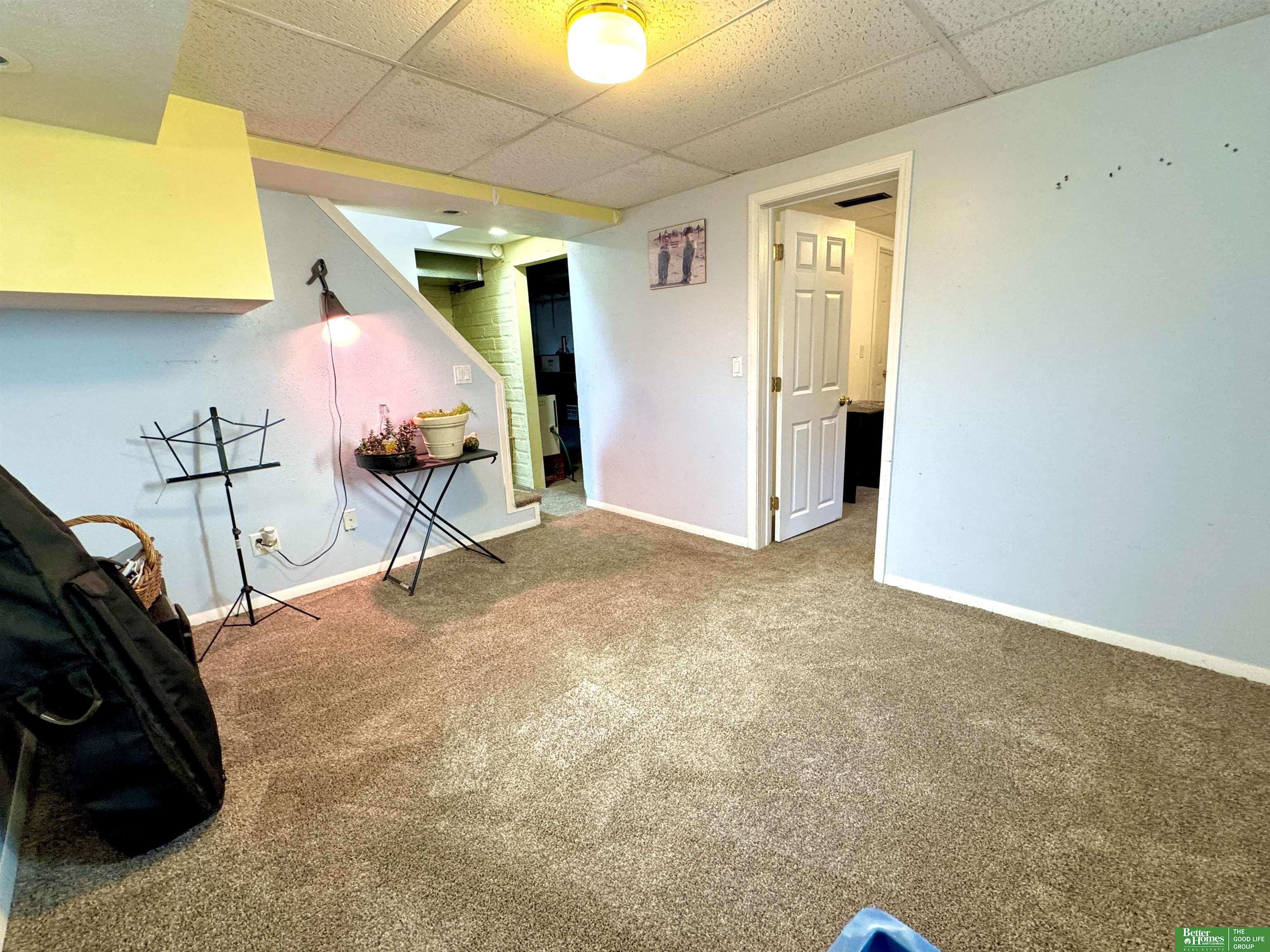 942 E 5th Street