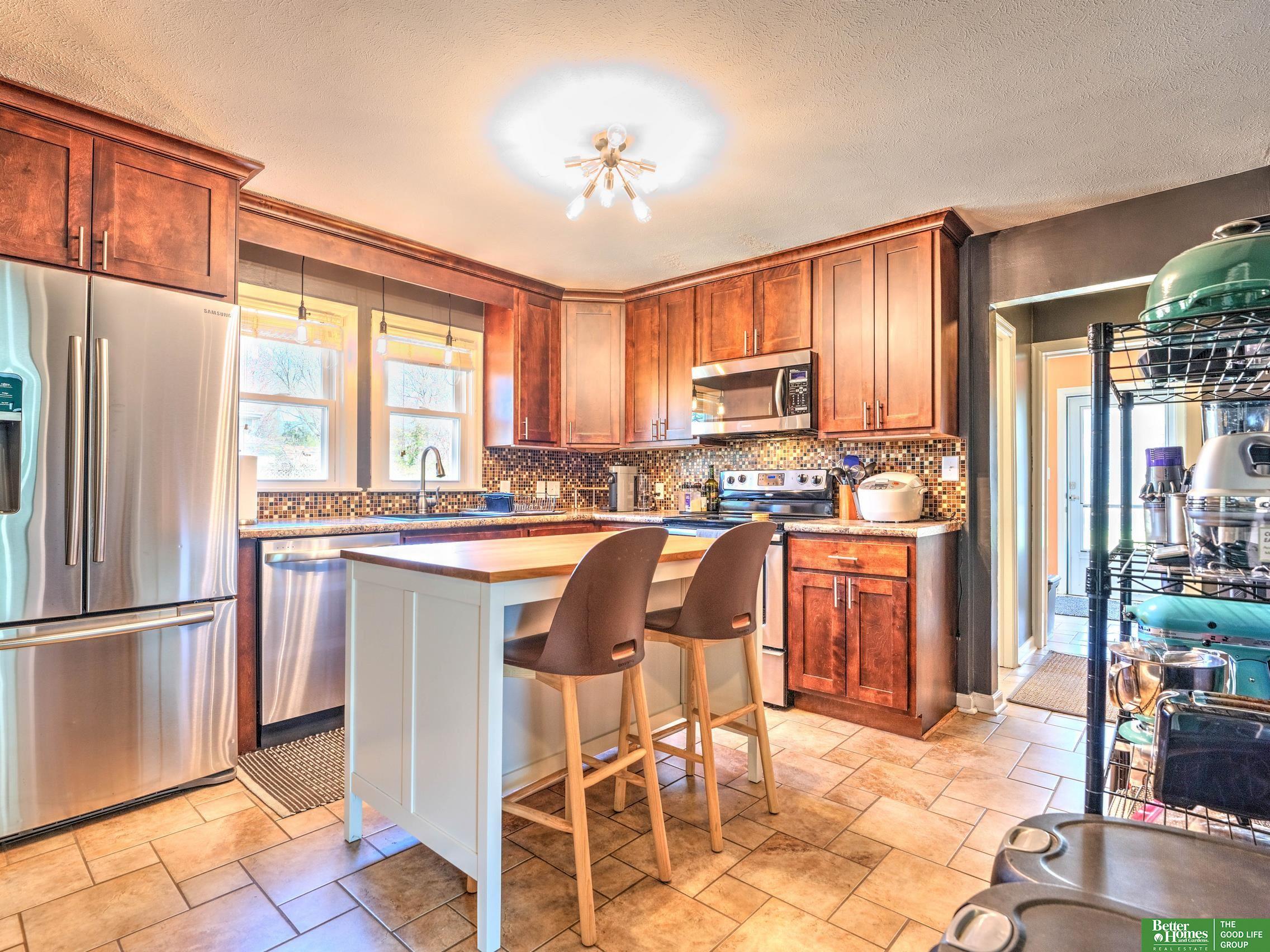 811 S 68th Street
