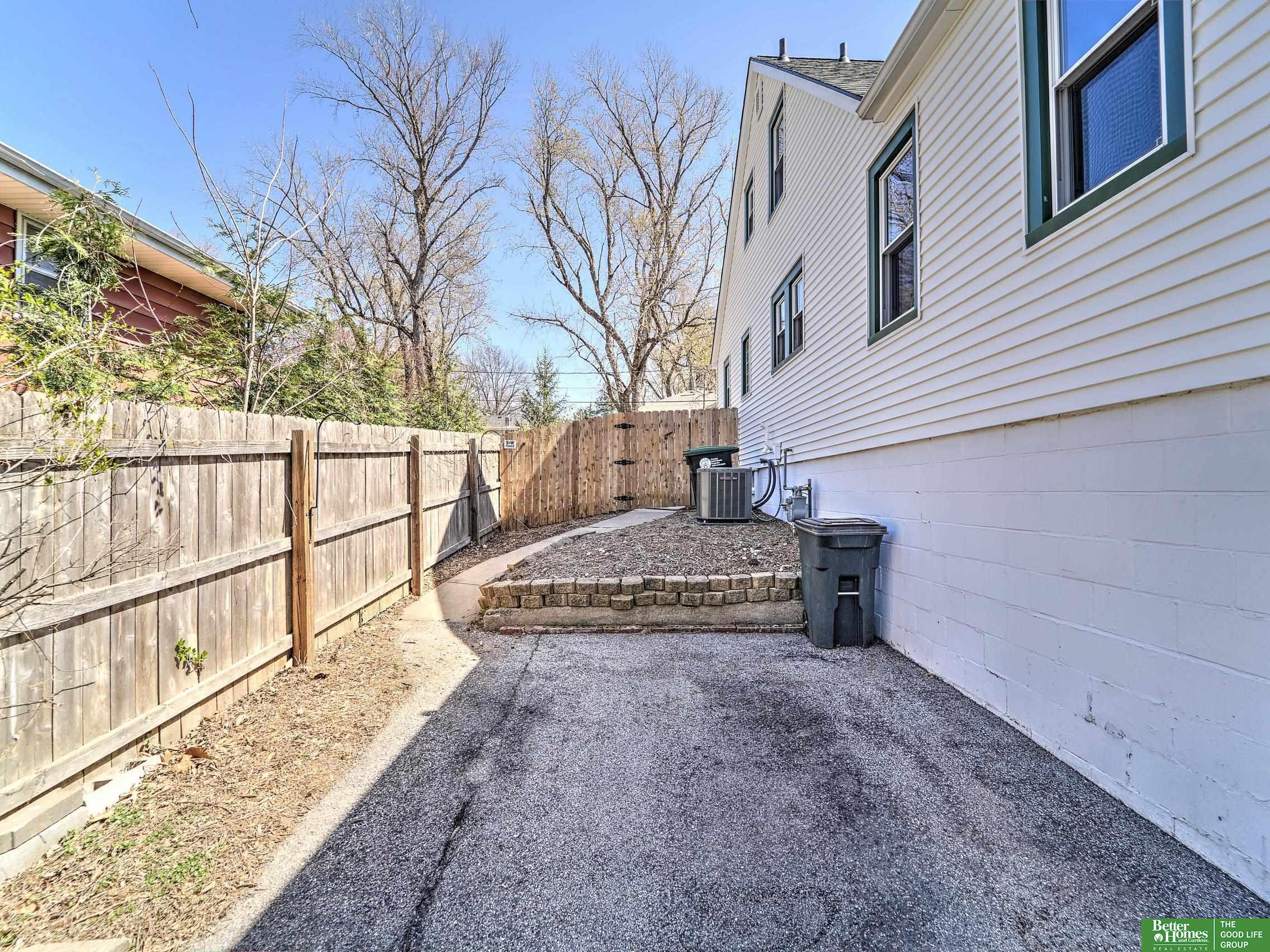 811 S 68th Street