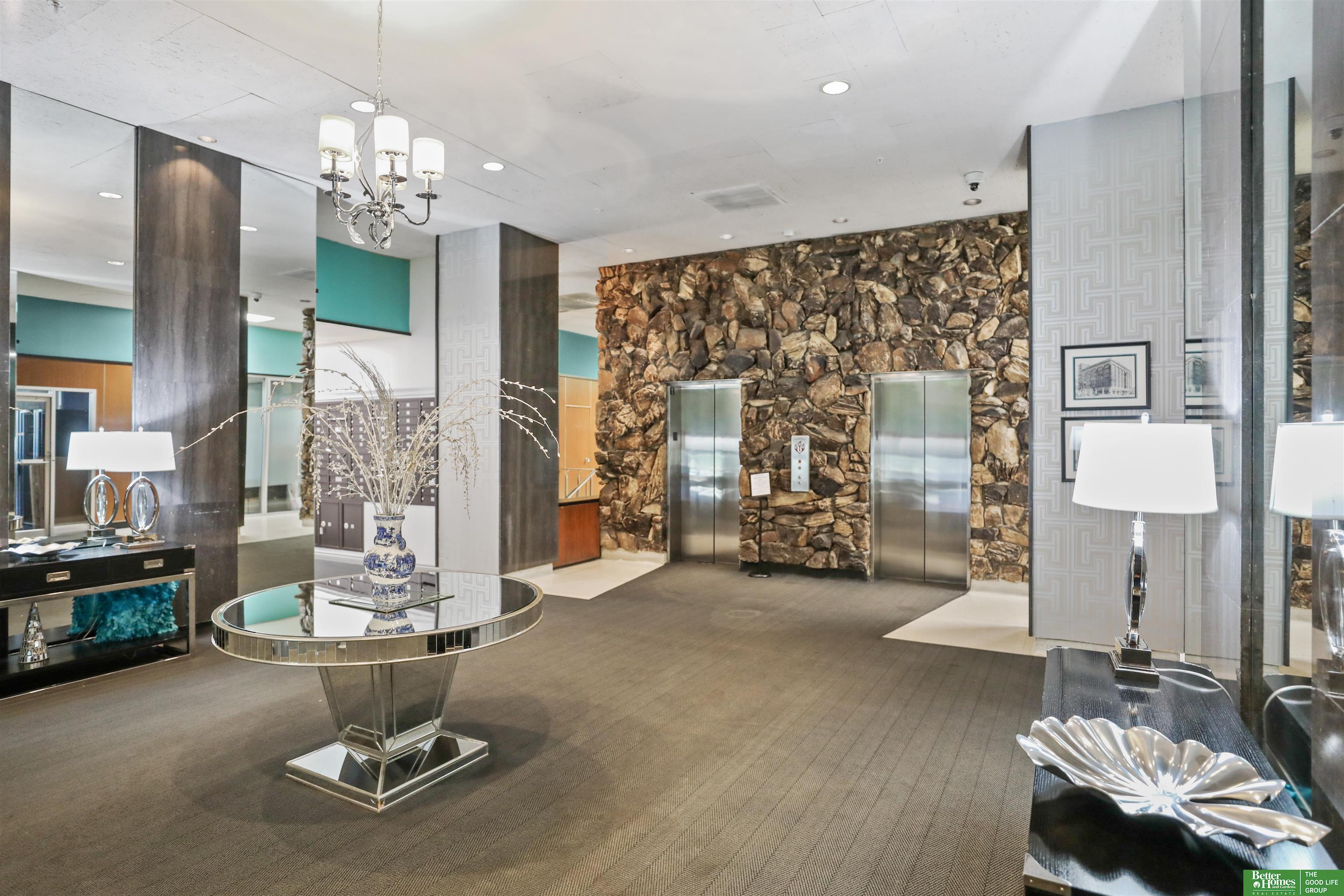 3000 Farnam Street Unit: S2R