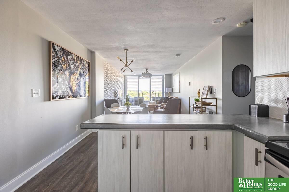 3000 Farnam Street Unit: S2R