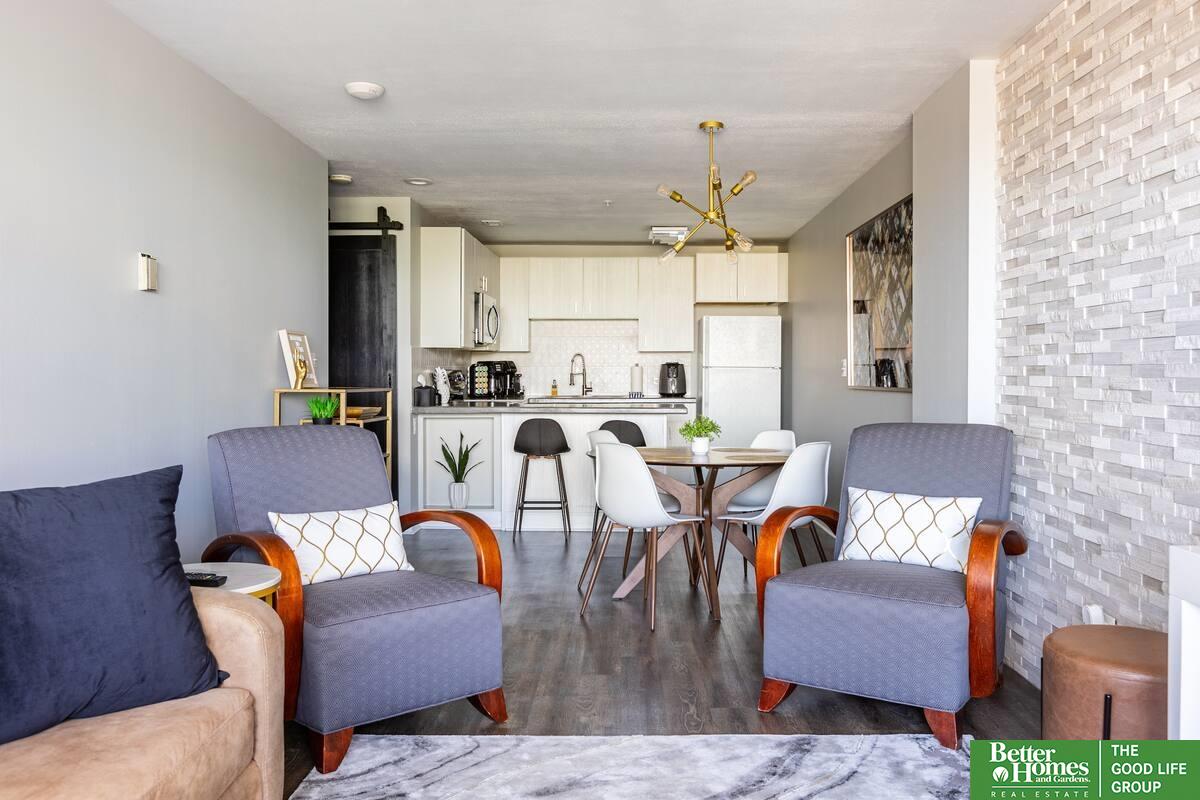 3000 Farnam Street Unit: S2R