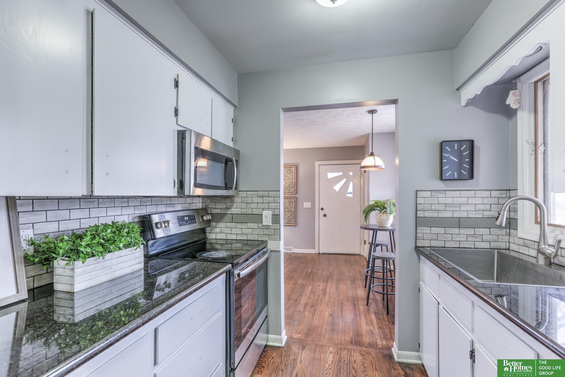 2015 N 70th Avenue