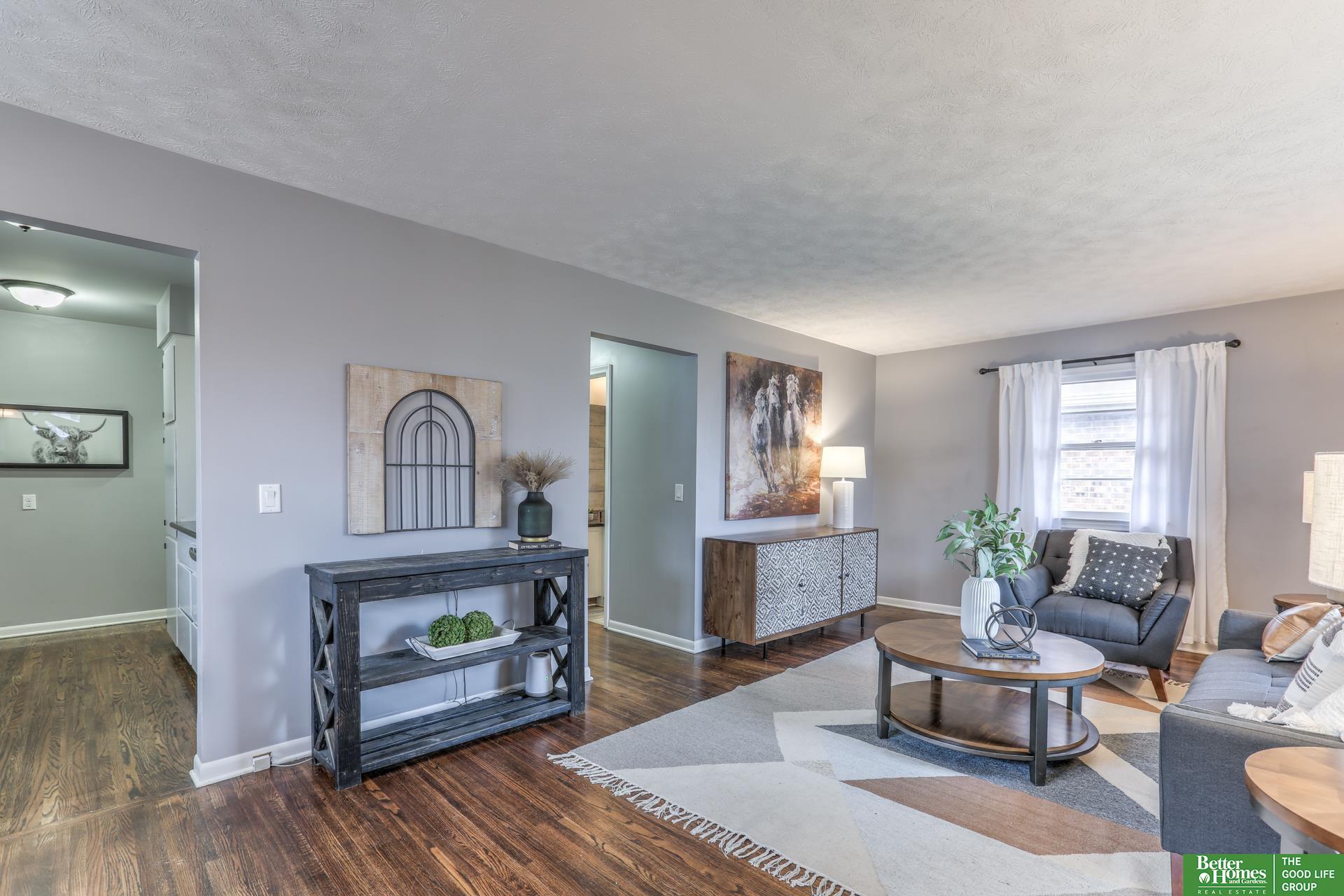 2015 N 70th Avenue