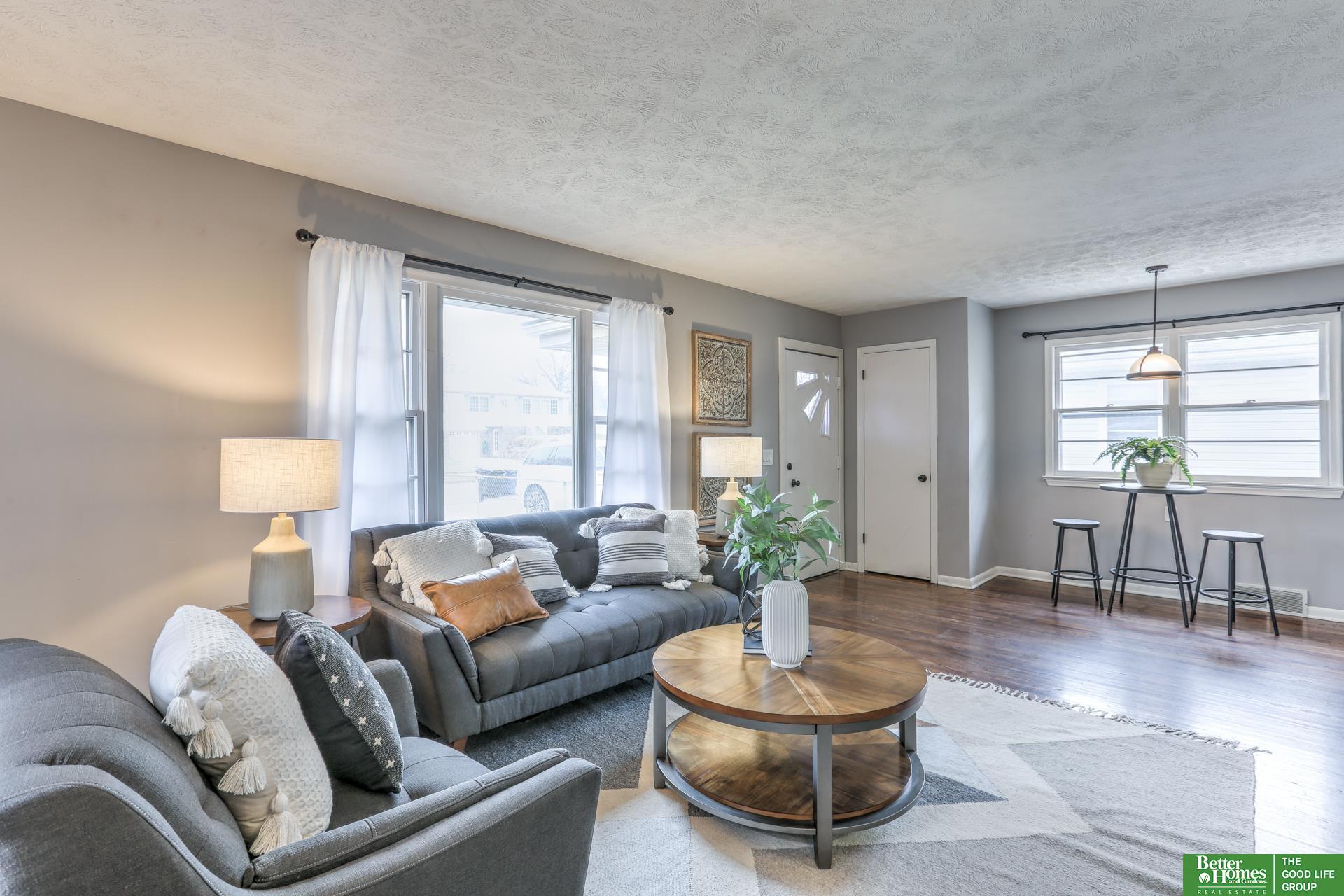 2015 N 70th Avenue
