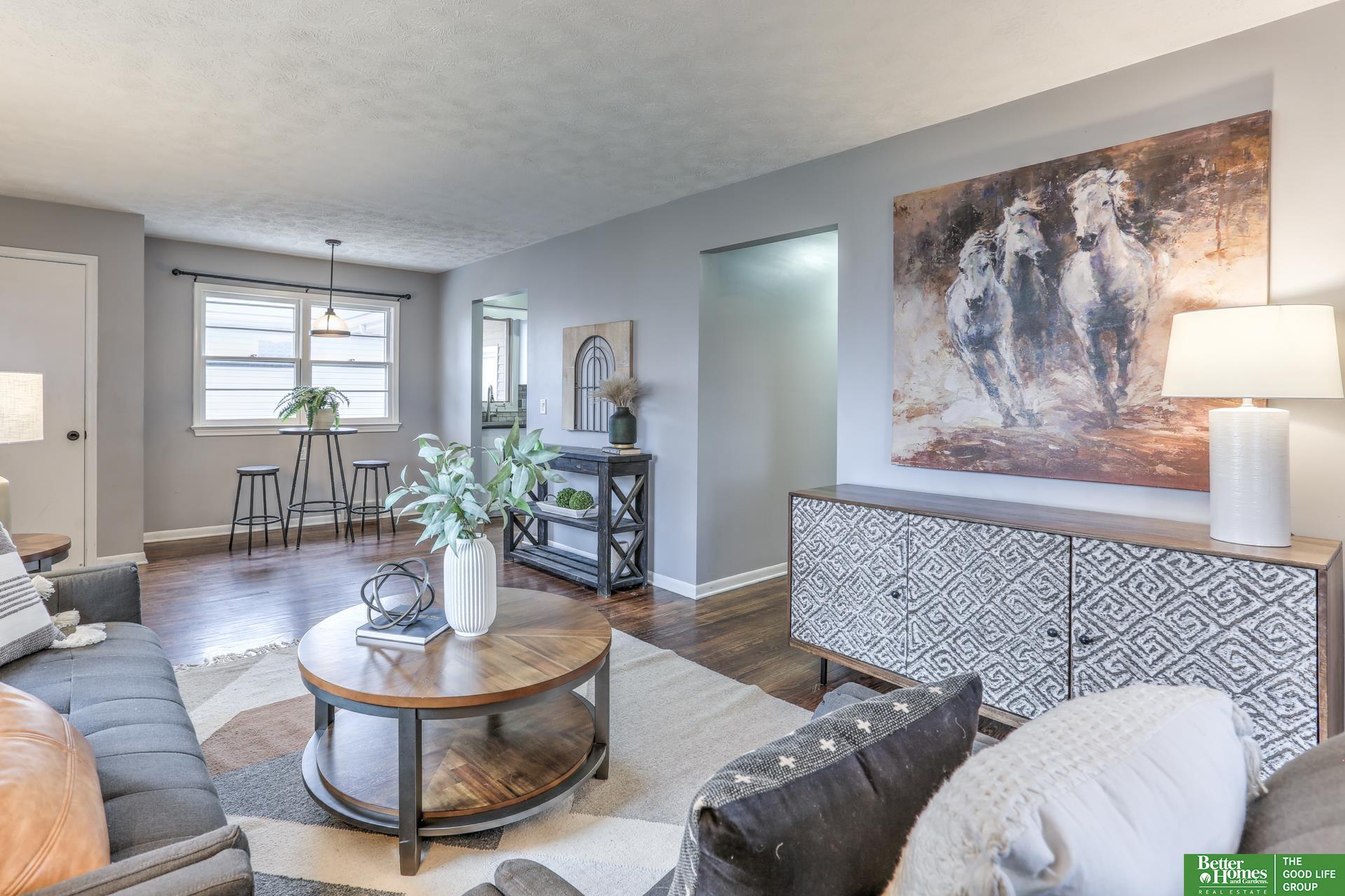 2015 N 70th Avenue