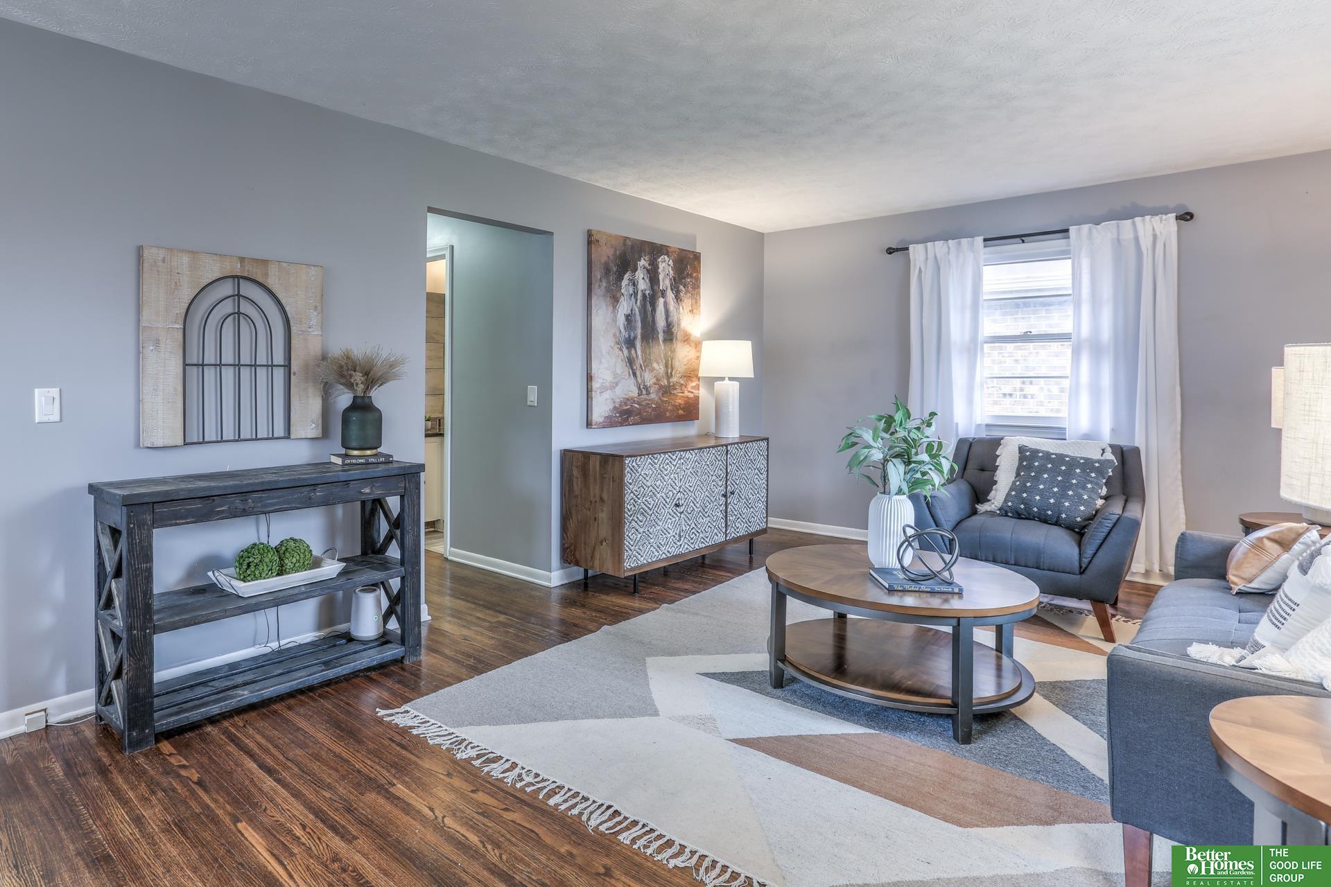 2015 N 70th Avenue