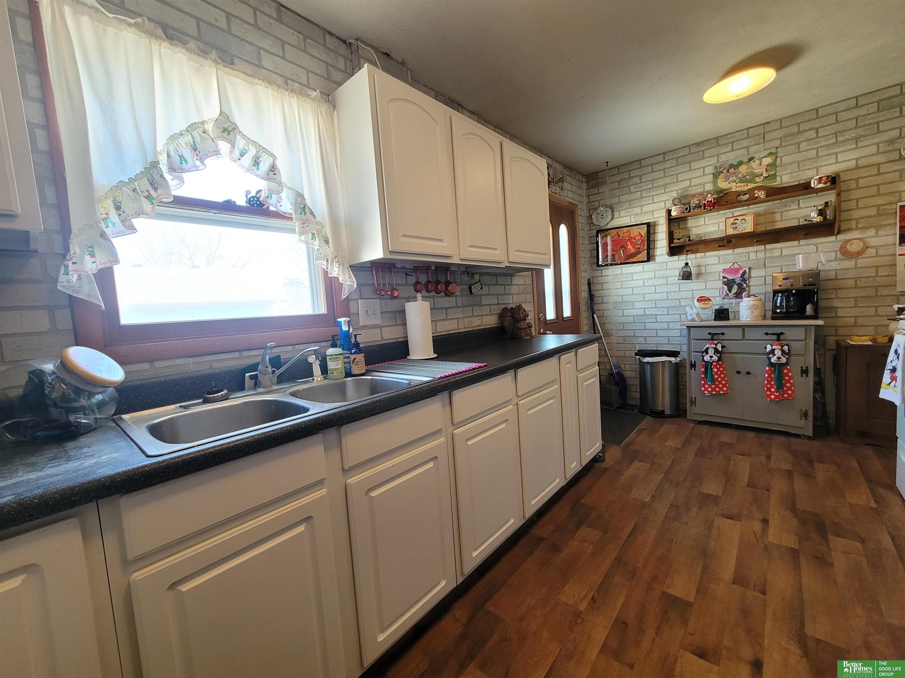 1327 E 14th Street