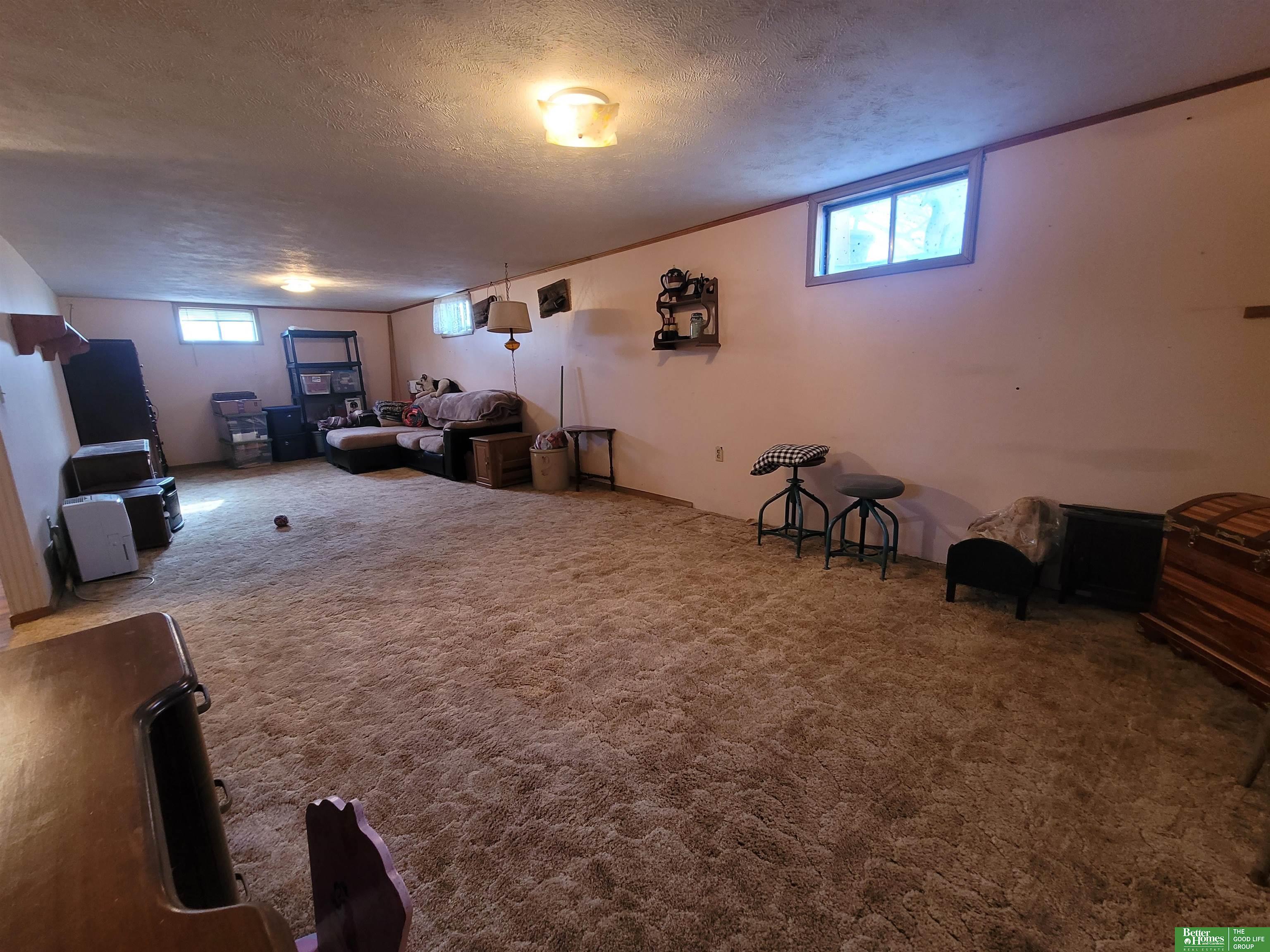 1327 E 14th Street
