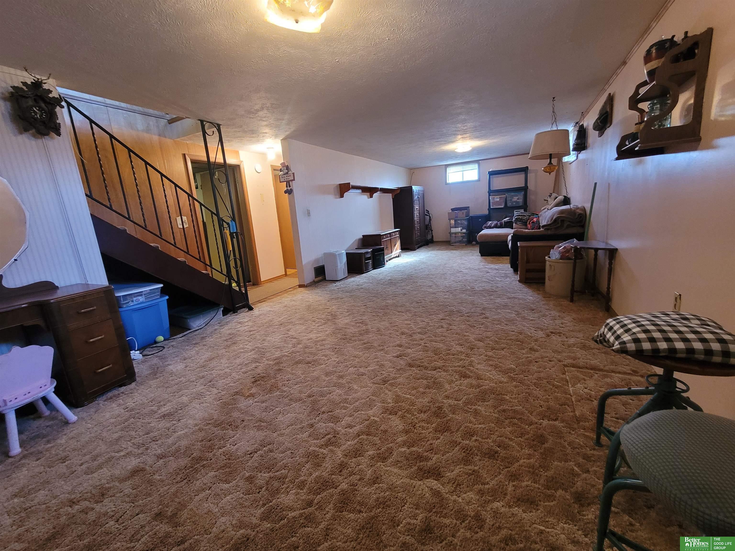 1327 E 14th Street