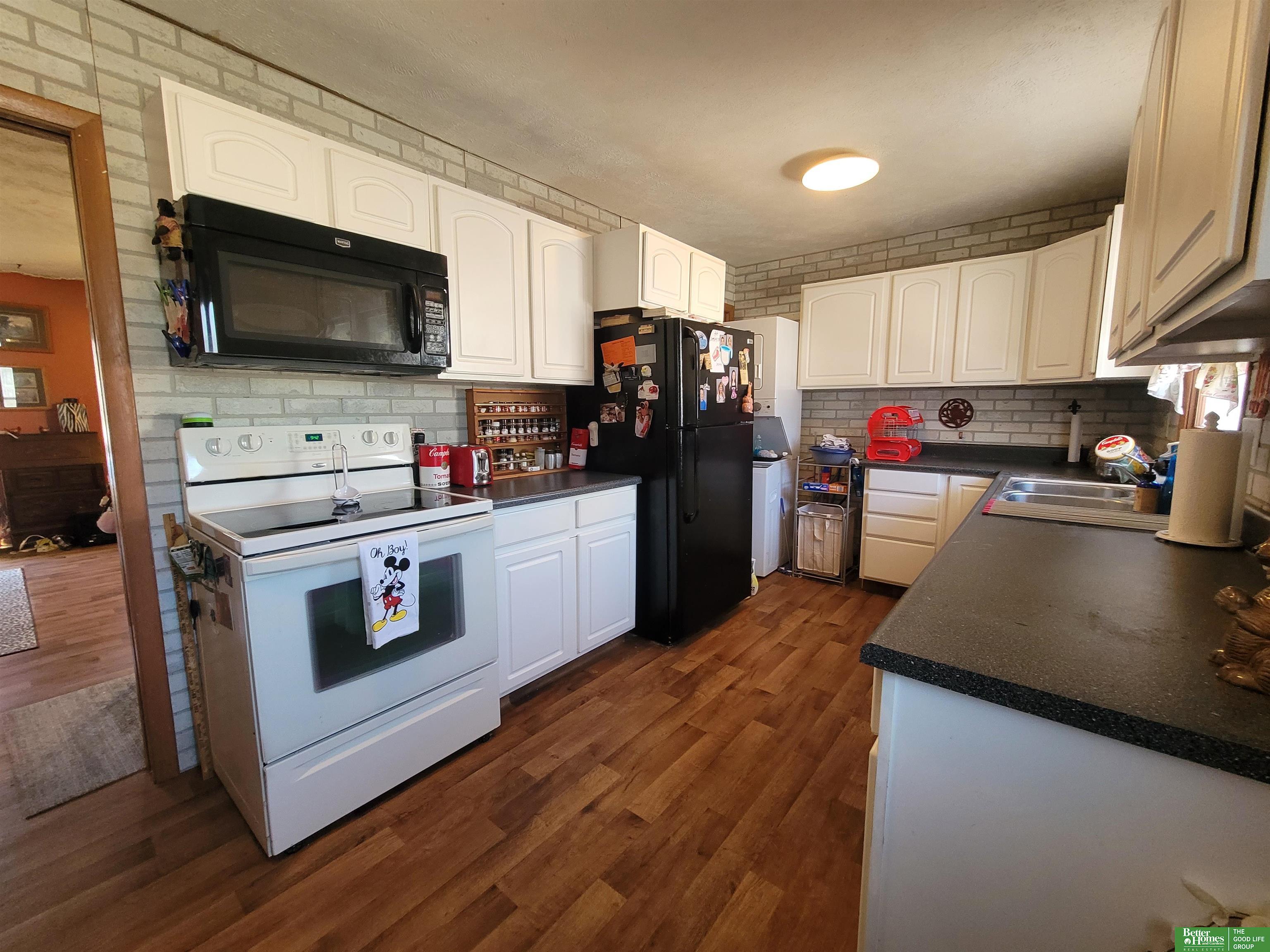 1327 E 14th Street