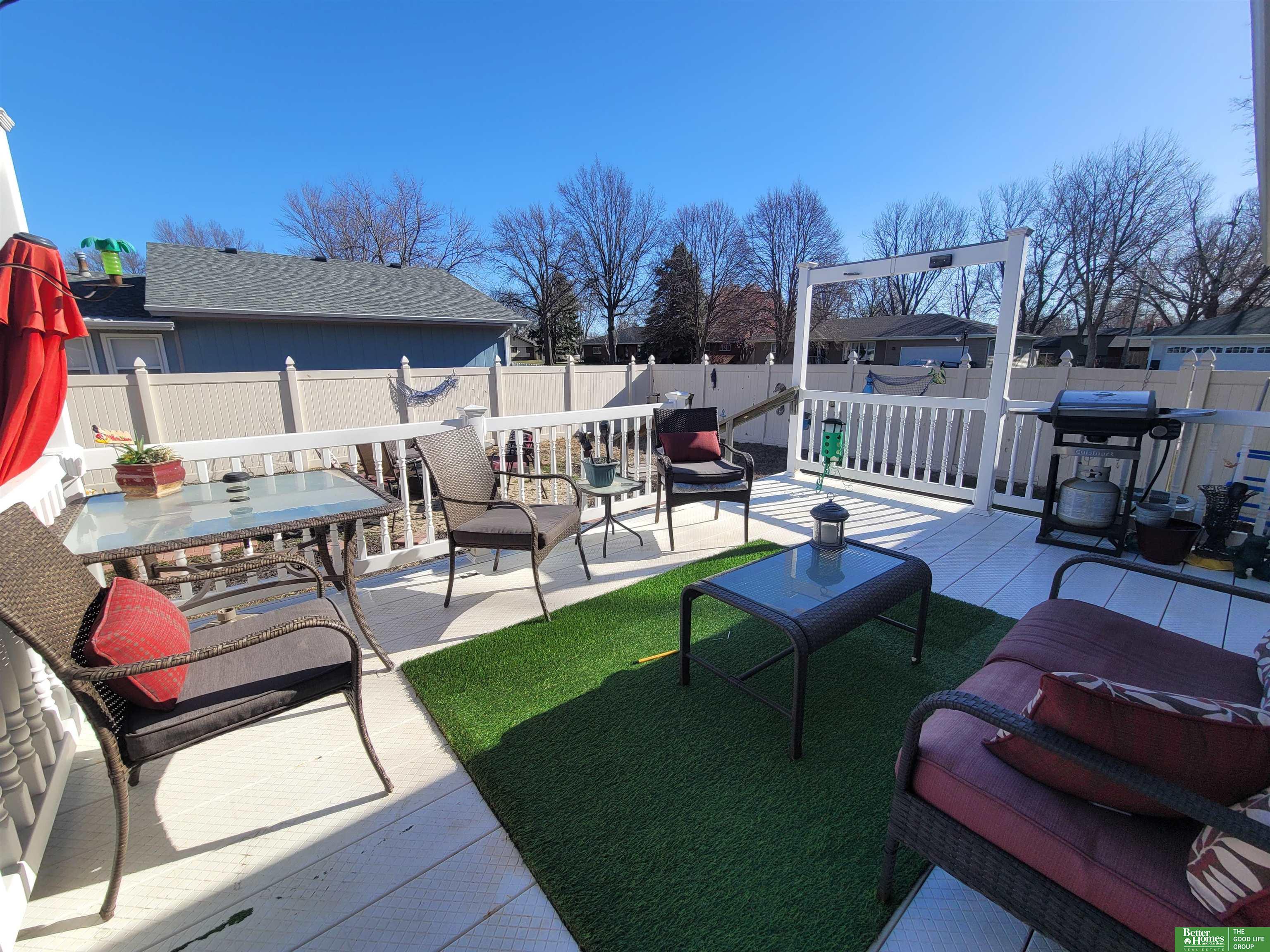 1327 E 14th Street