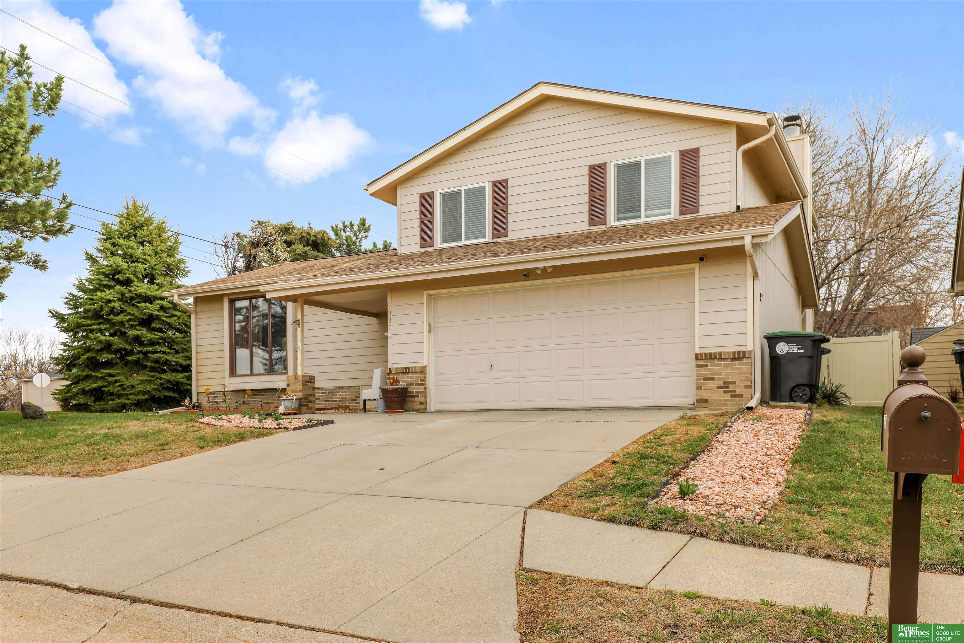 6337 N 115 Circle