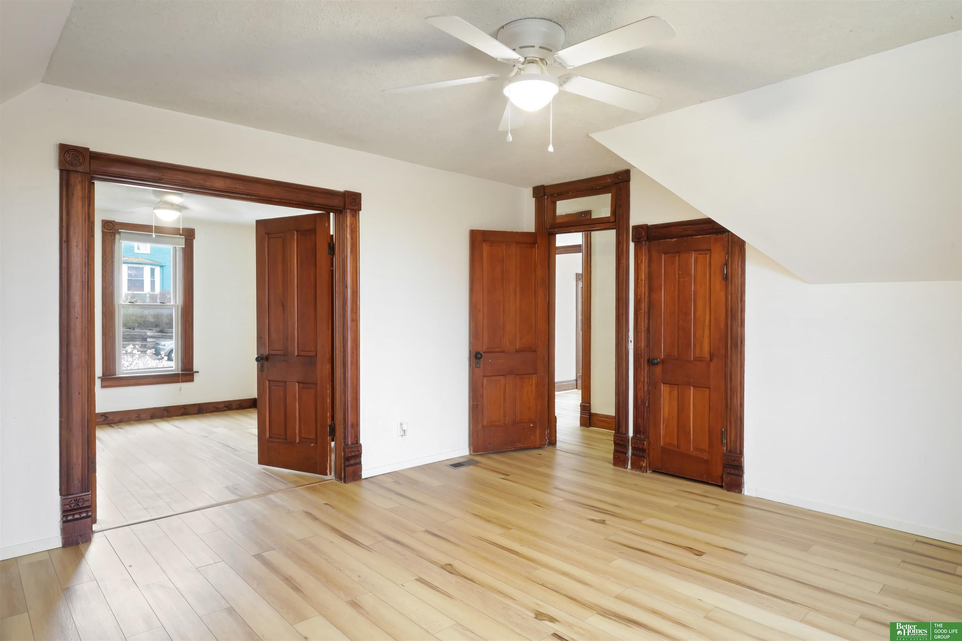407 E 3rd Street