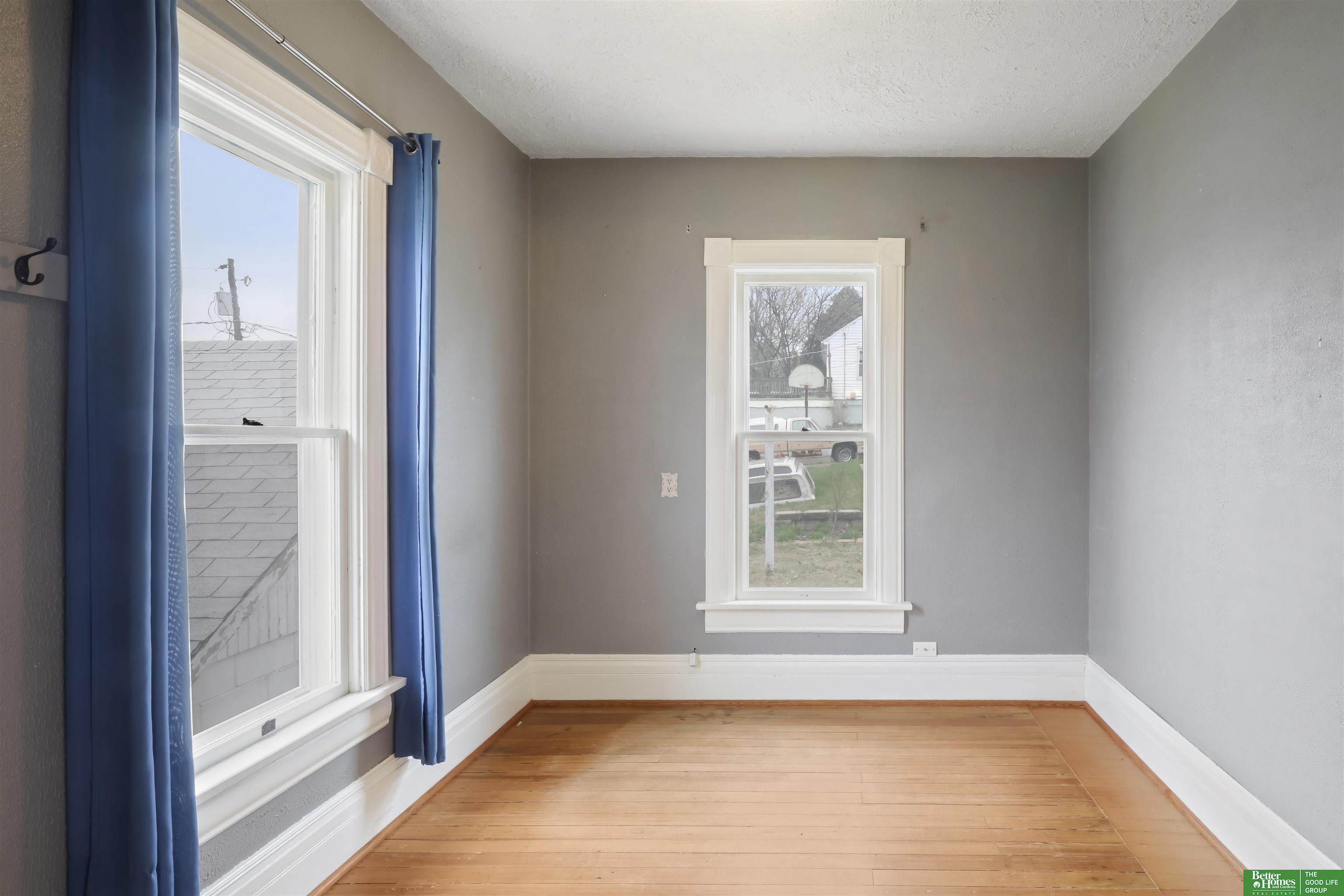 407 E 3rd Street