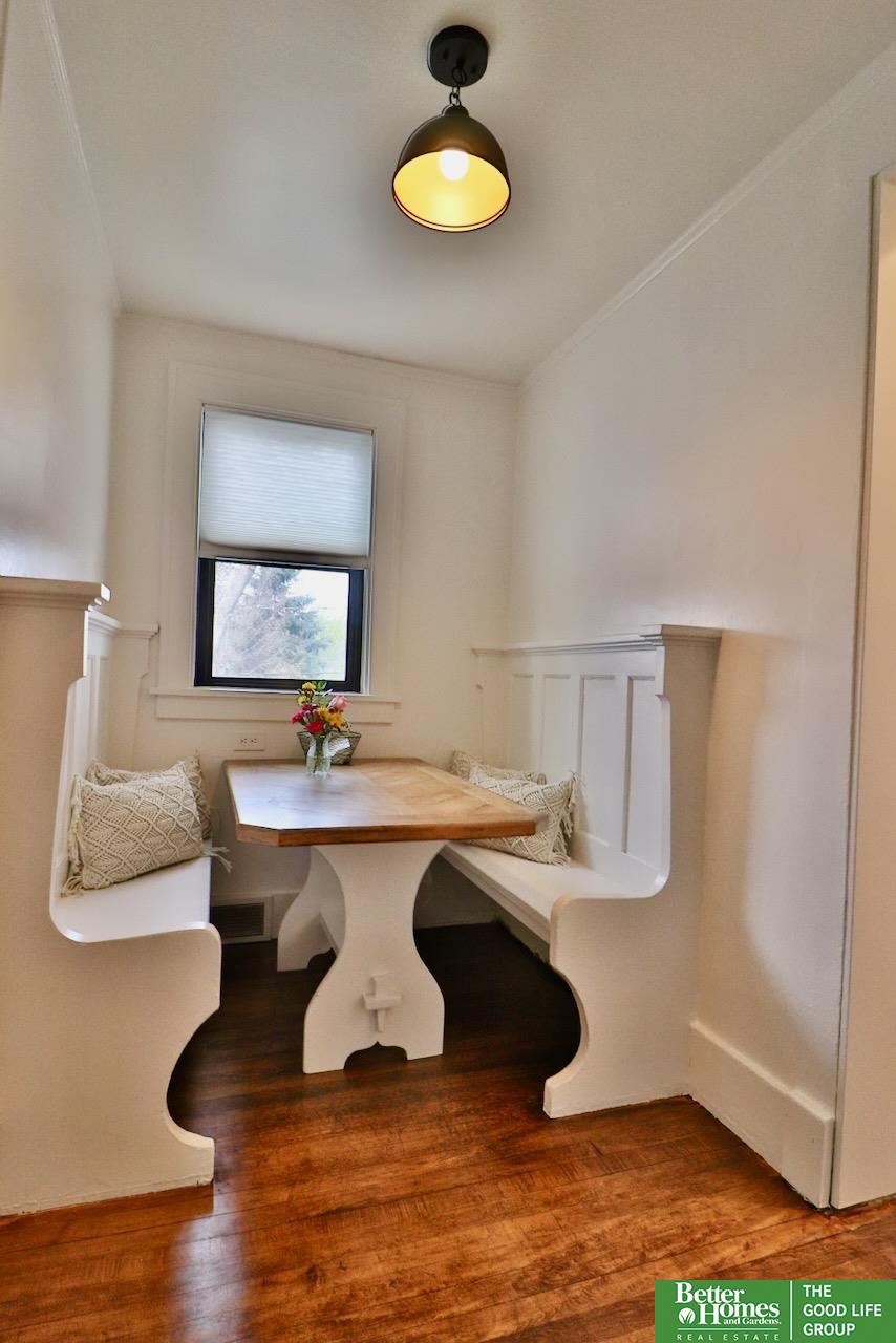118 S 49th Avenue