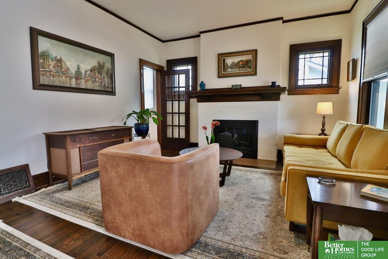 118 S 49th Avenue