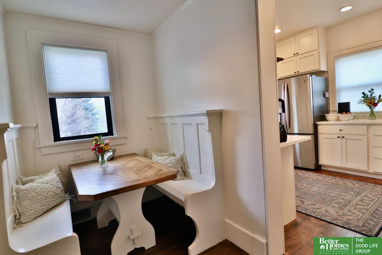 118 S 49th Avenue
