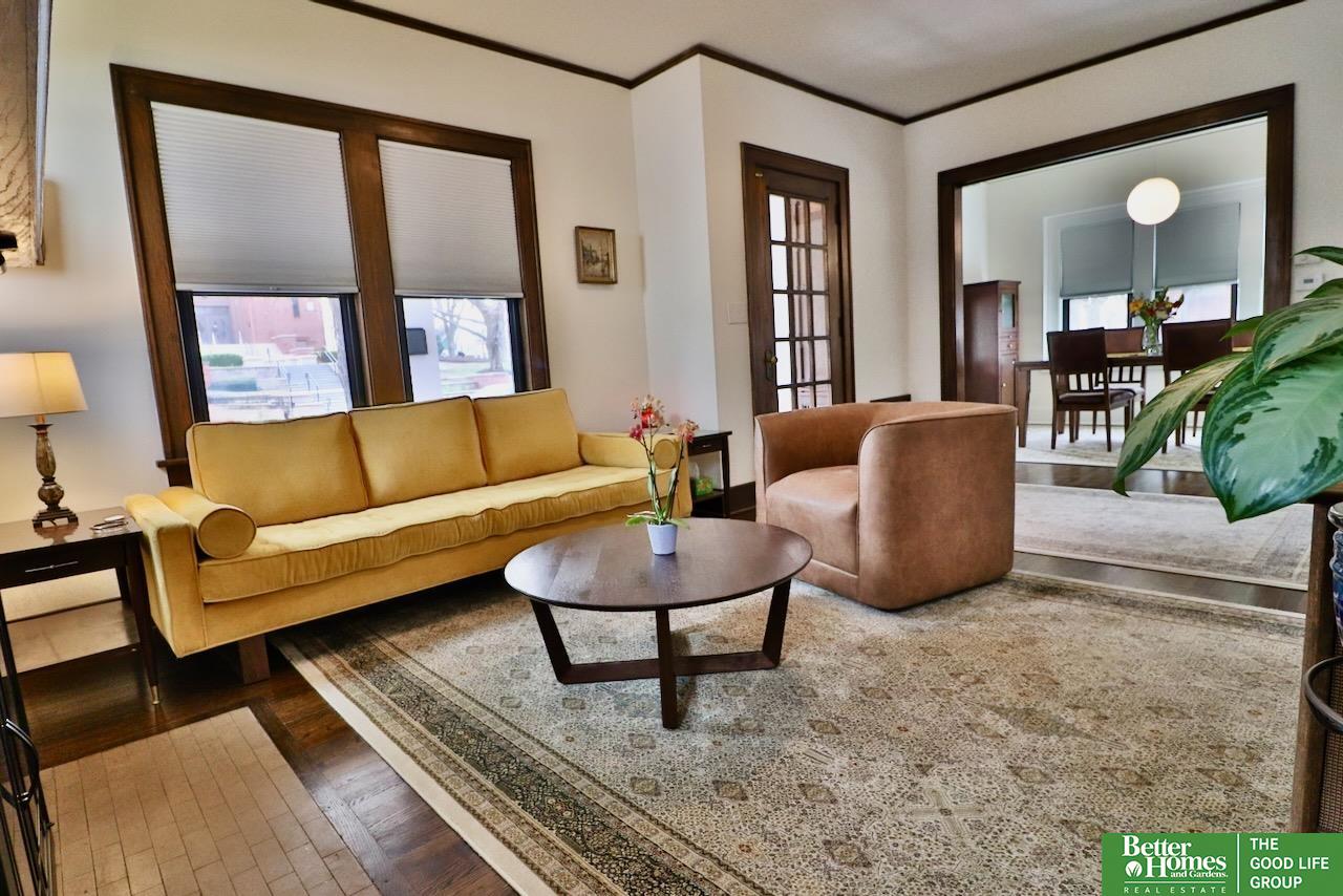 118 S 49th Avenue