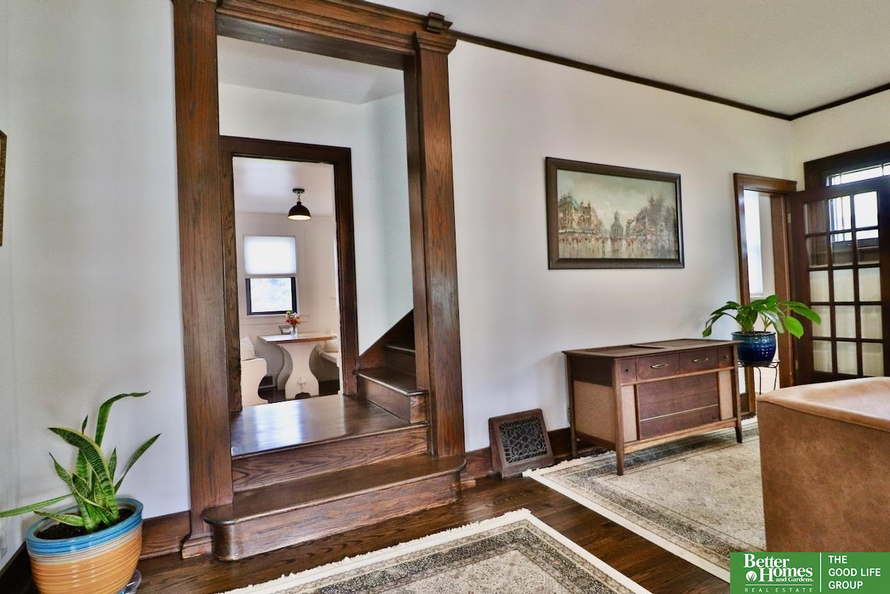 118 S 49th Avenue