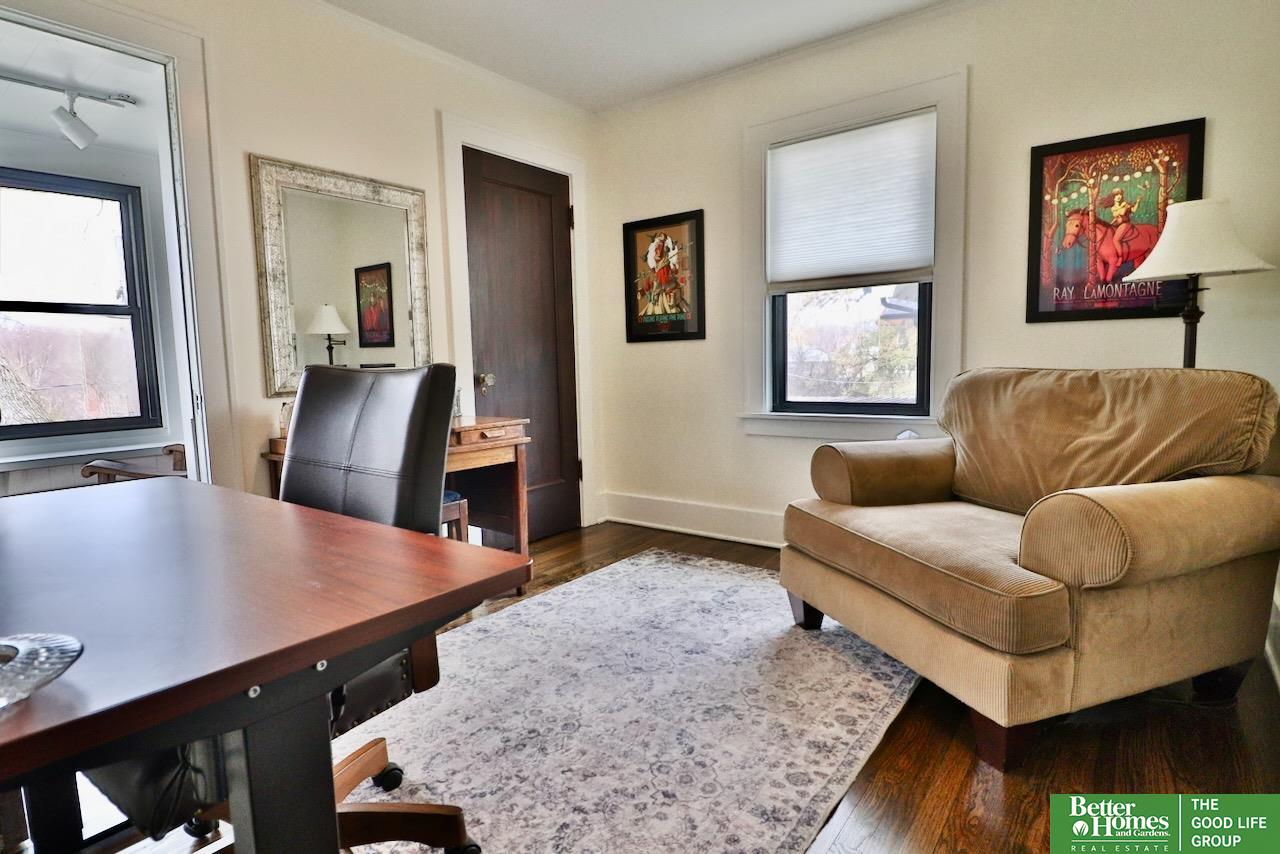 118 S 49th Avenue
