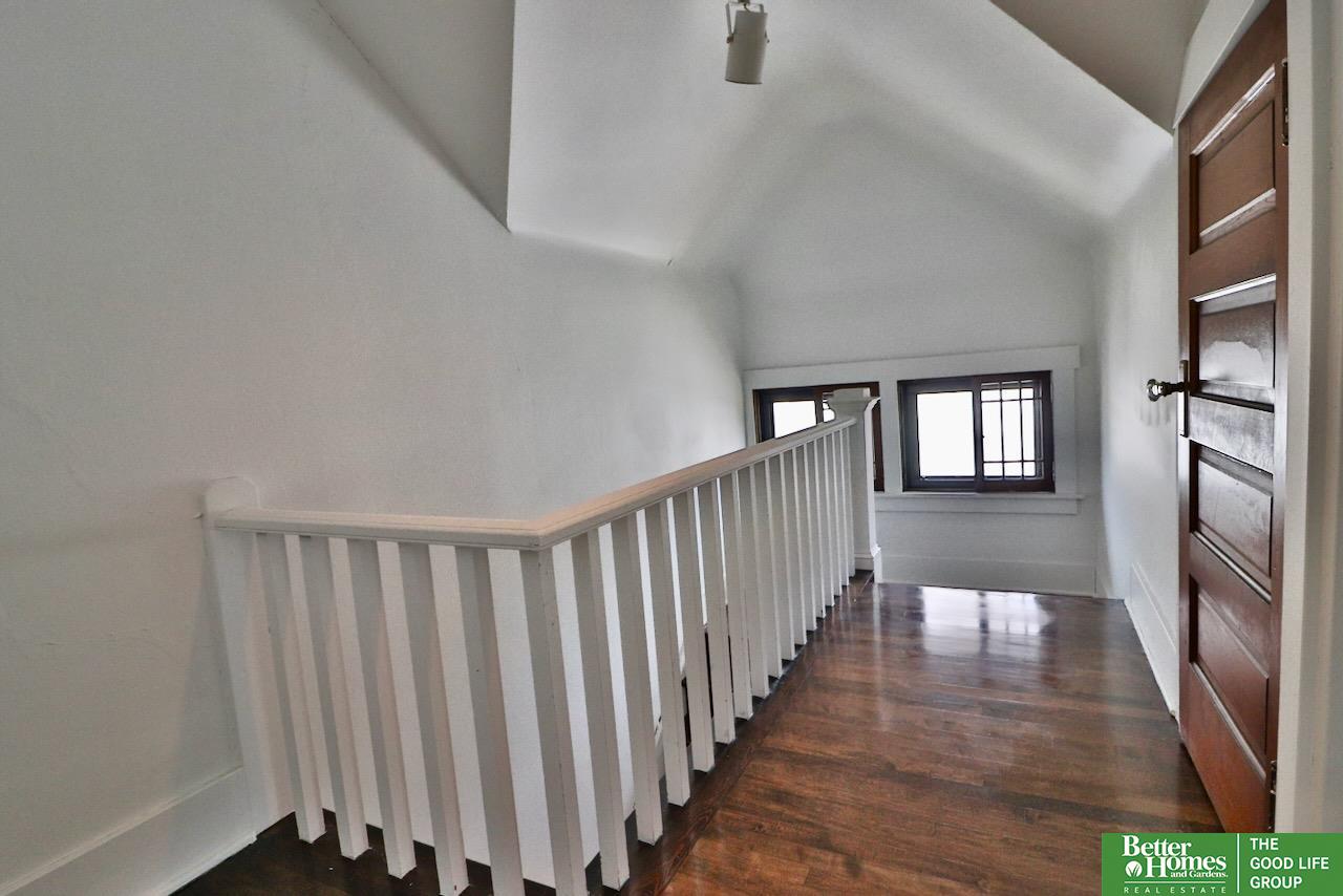 118 S 49th Avenue